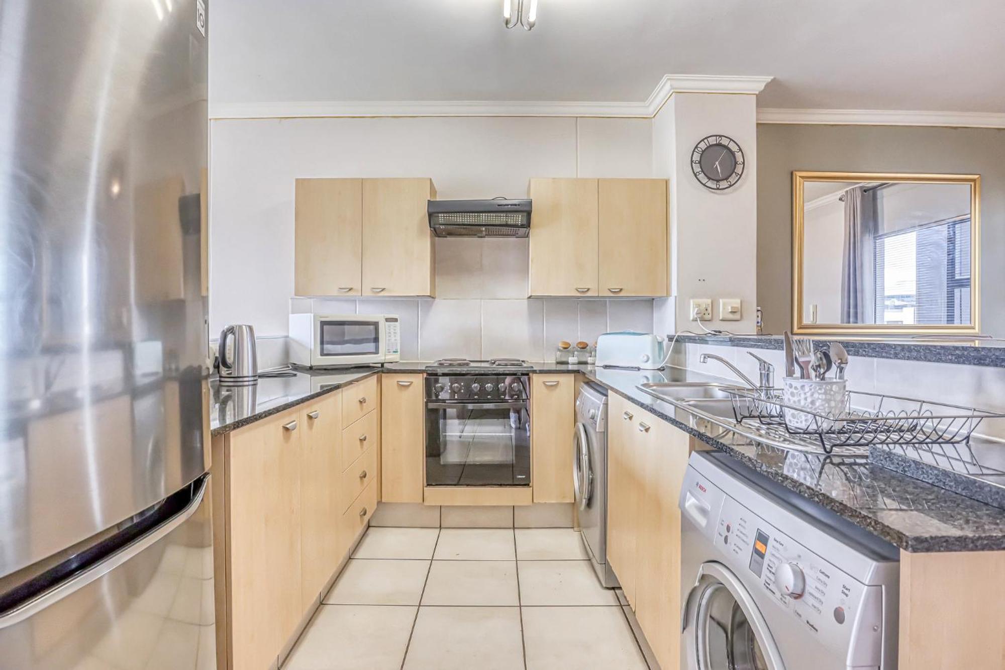 An Elegant 2-bedroom In Sandton Apartment