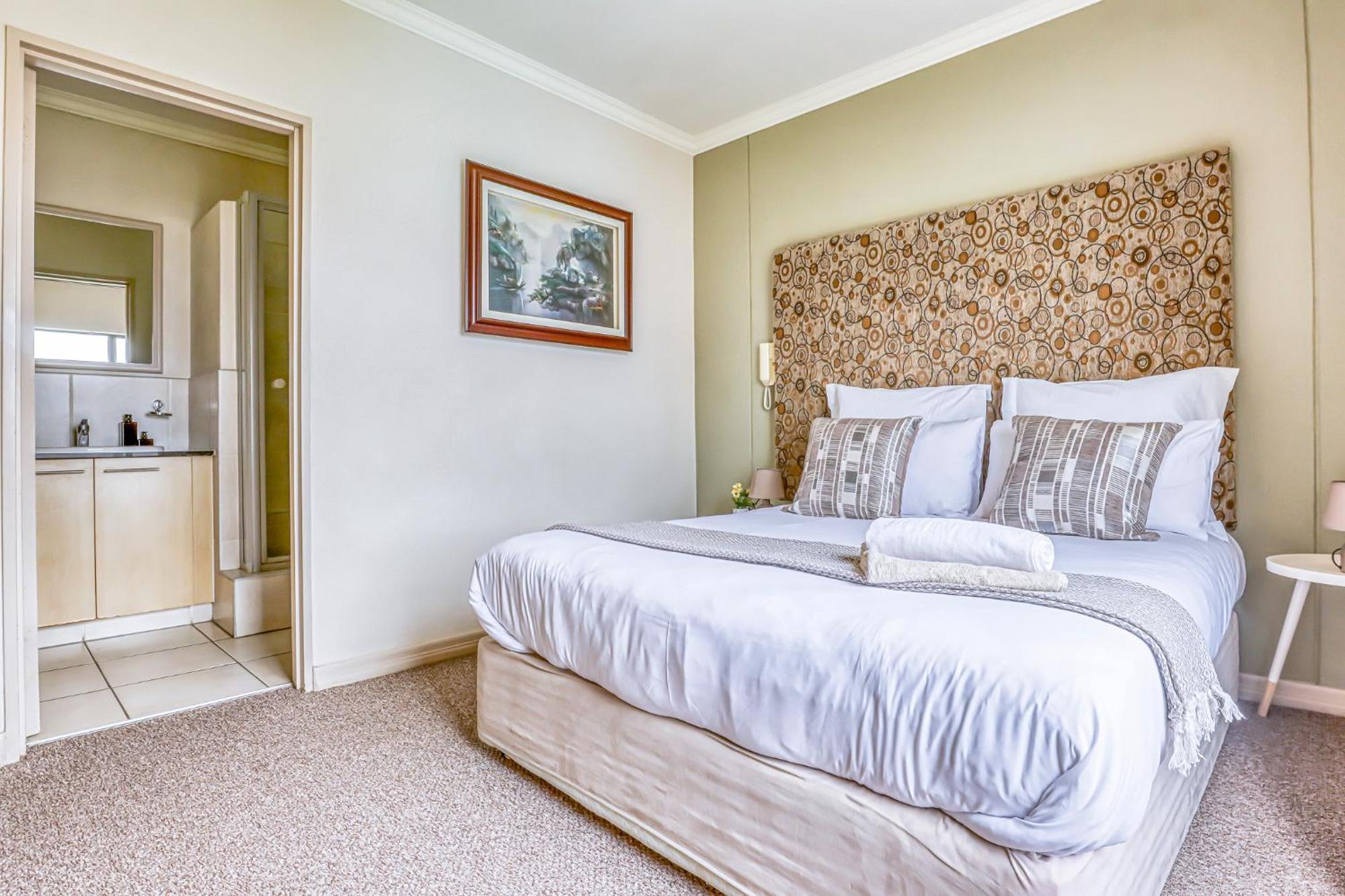 An Elegant 2-bedroom In Sandton