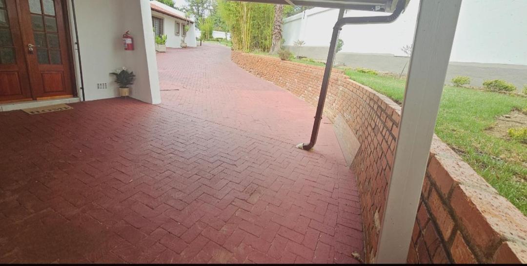 Bryanston Bed & Breakfast *