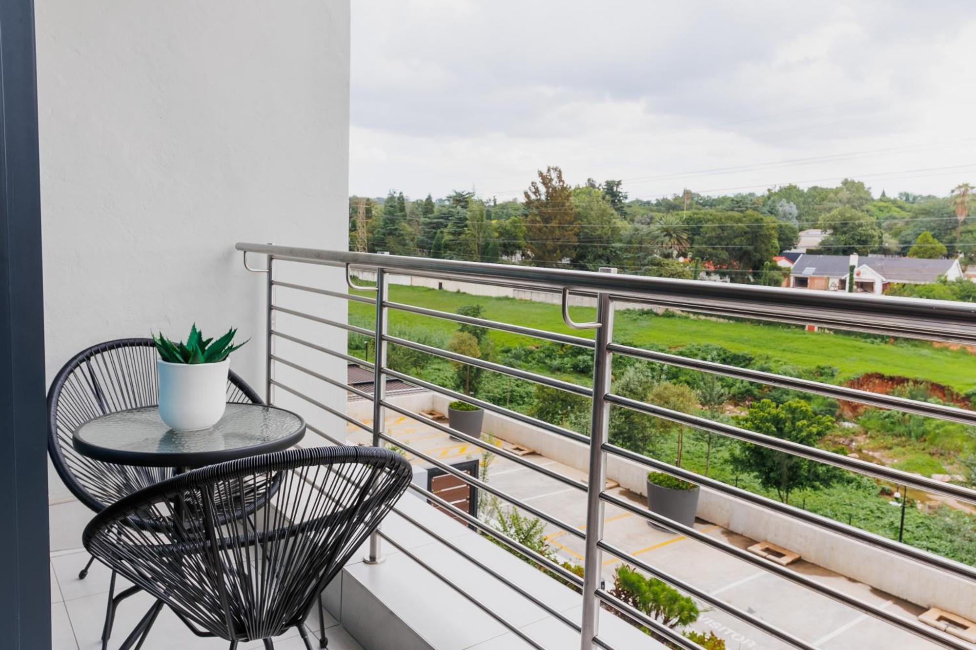 The Terrace 110- Sandton Gate Apartment