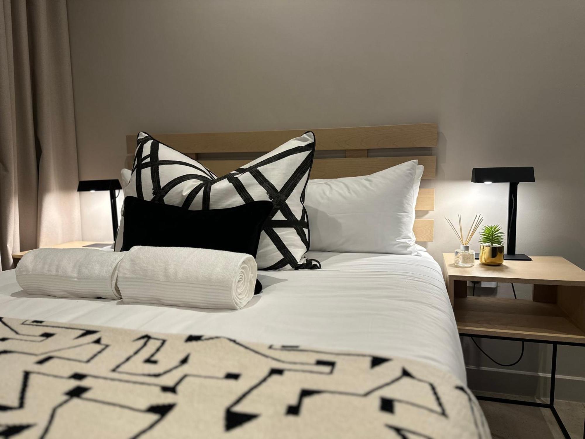Apartment Mikeys Place Sandton Johannesburg