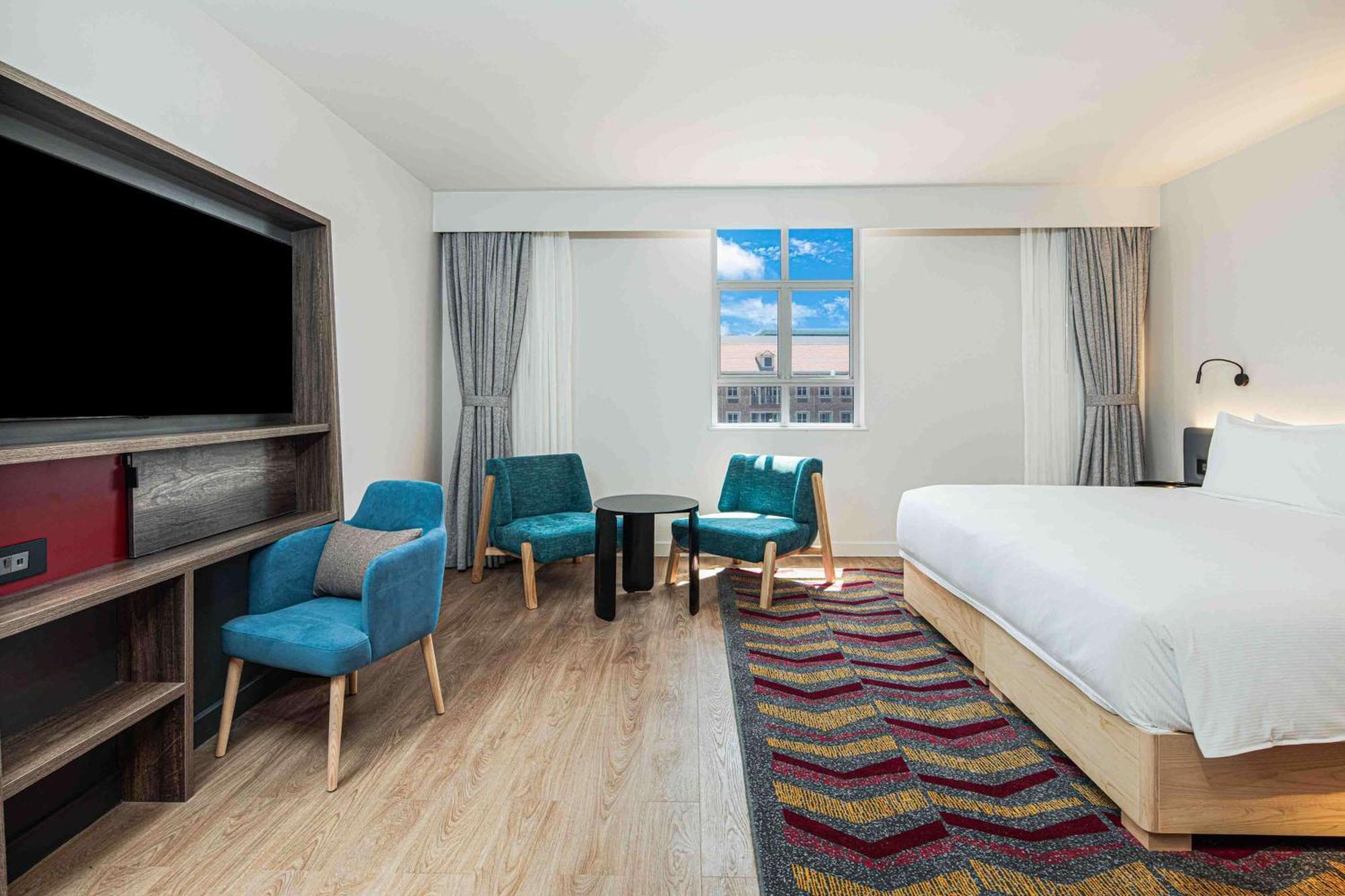 Hampton By Hilton Sandton Grayston Johannesburg