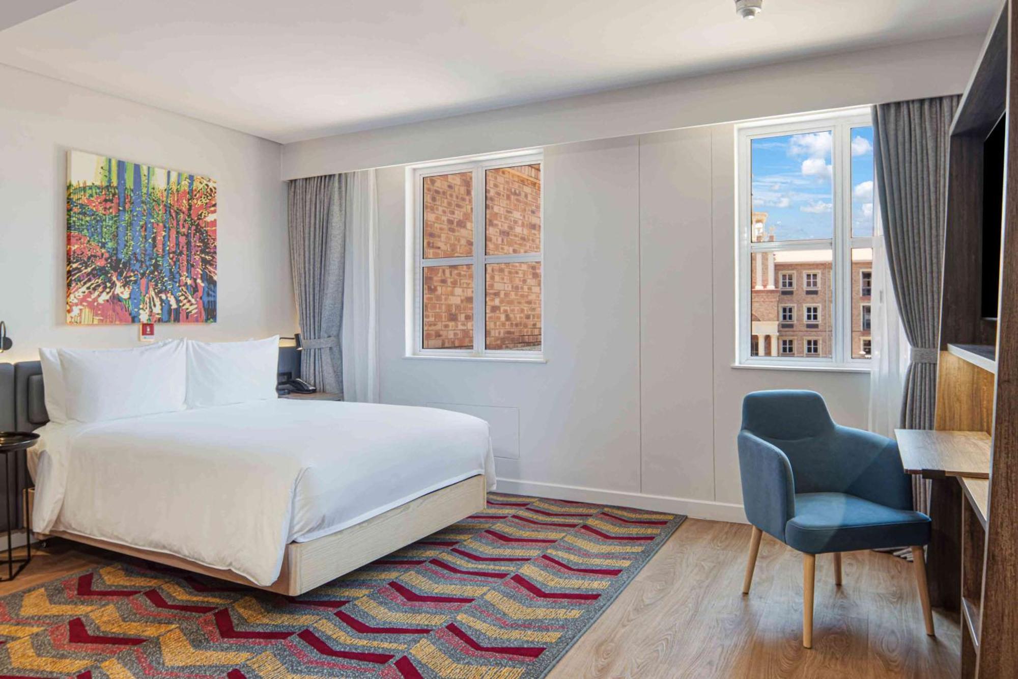 Hampton By Hilton Sandton Grayston Hotel 4*