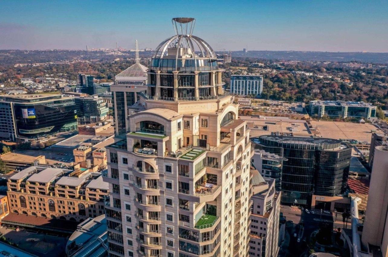 Luxury 1 Bedroom Apartment- Nelson Mandela Square & Sandton Hotel 5*