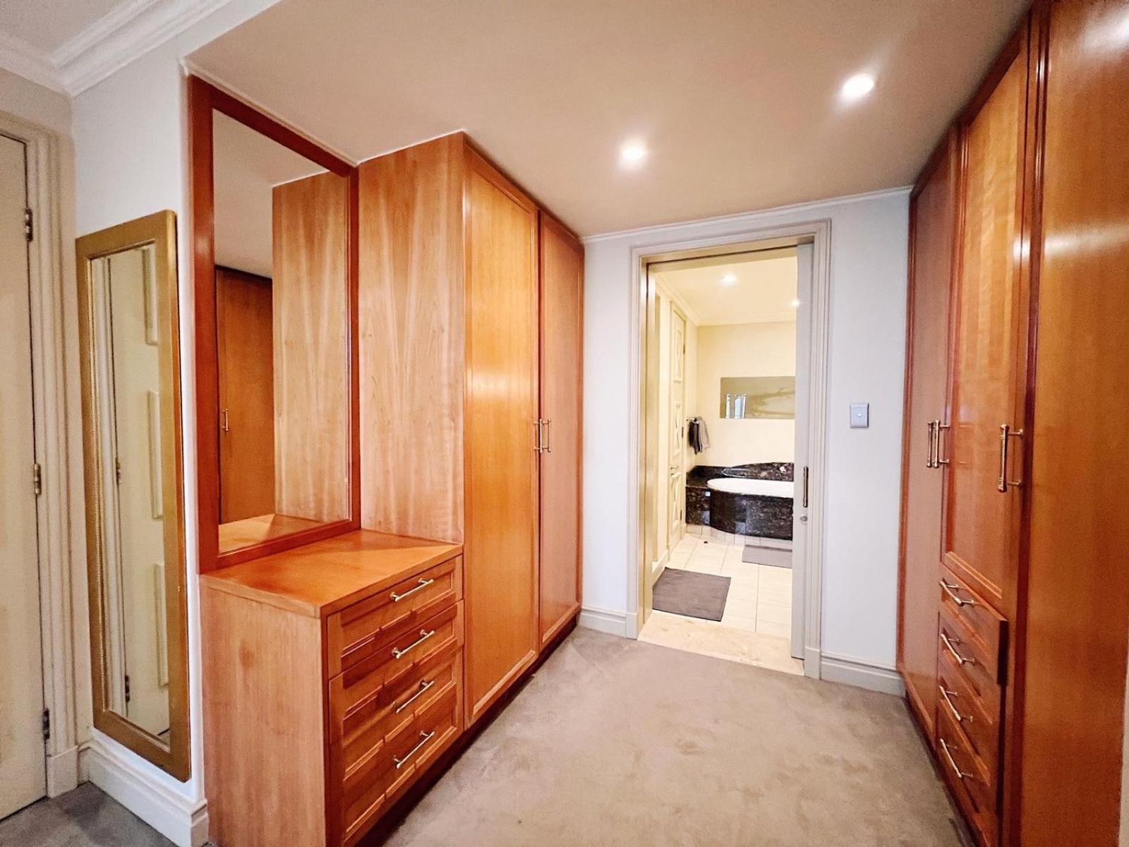 Michelangelo Luxury 1 Bedroom Apartment- Nelson Mandela Square & Sandton