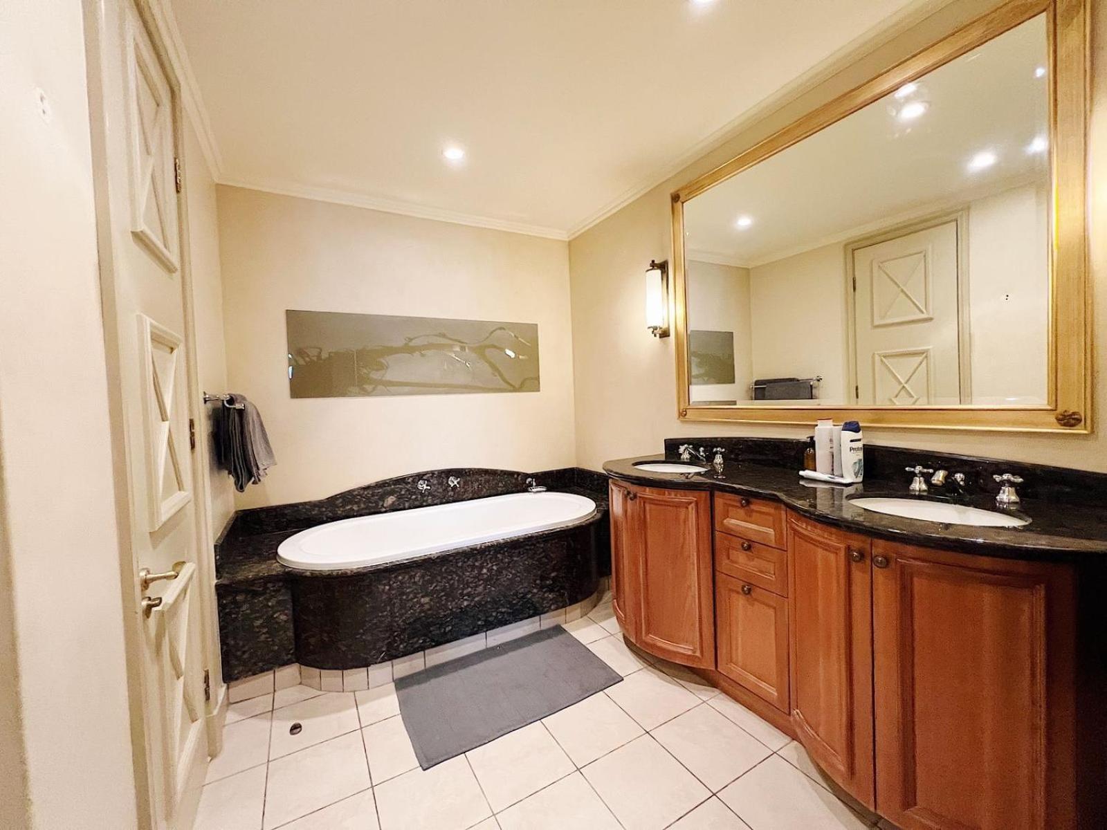 Michelangelo Luxury 1 Bedroom Apartment- Nelson Mandela Square & Sandton Hotel