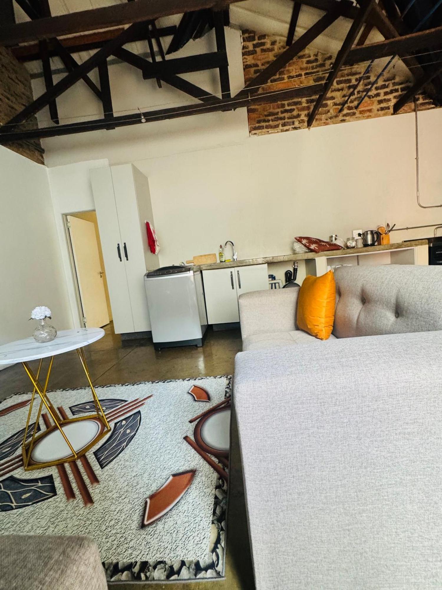 Apartment Uptown Oasis 2 Bedrooms , 2 Bathrooms In Maboneng With Unlimited Wifi