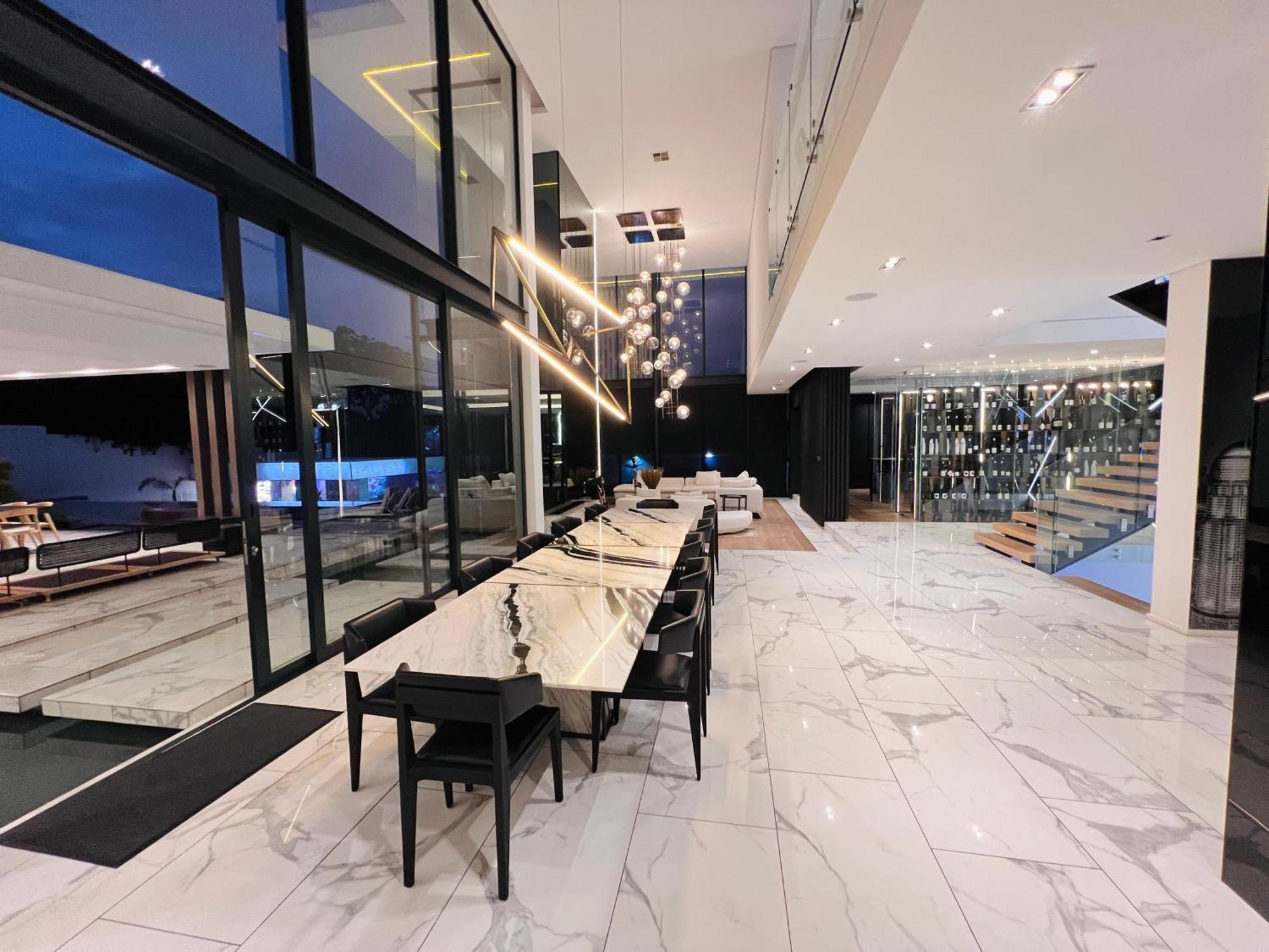 Villa Cleveland Luxury