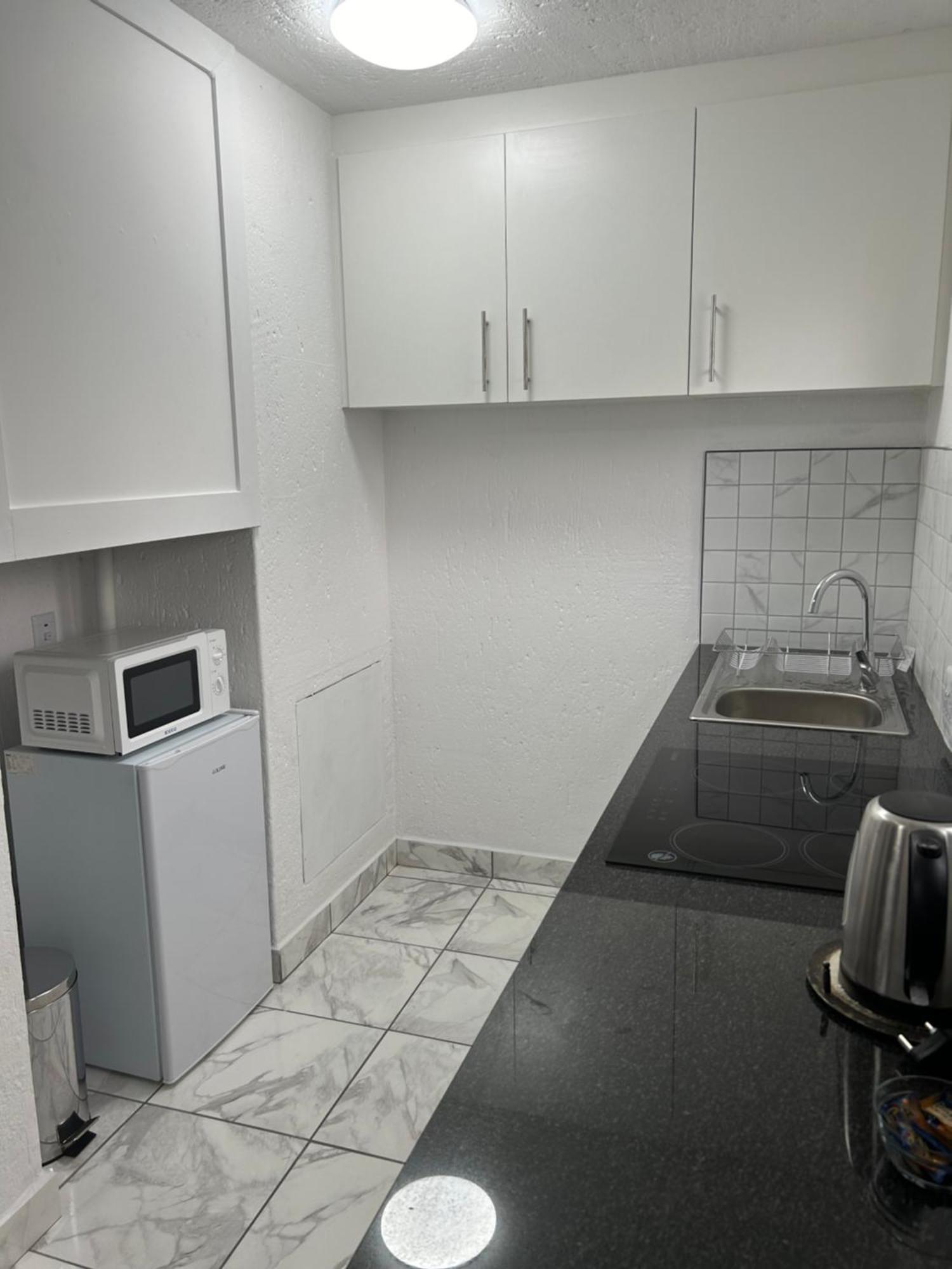 Sandton Apartment *