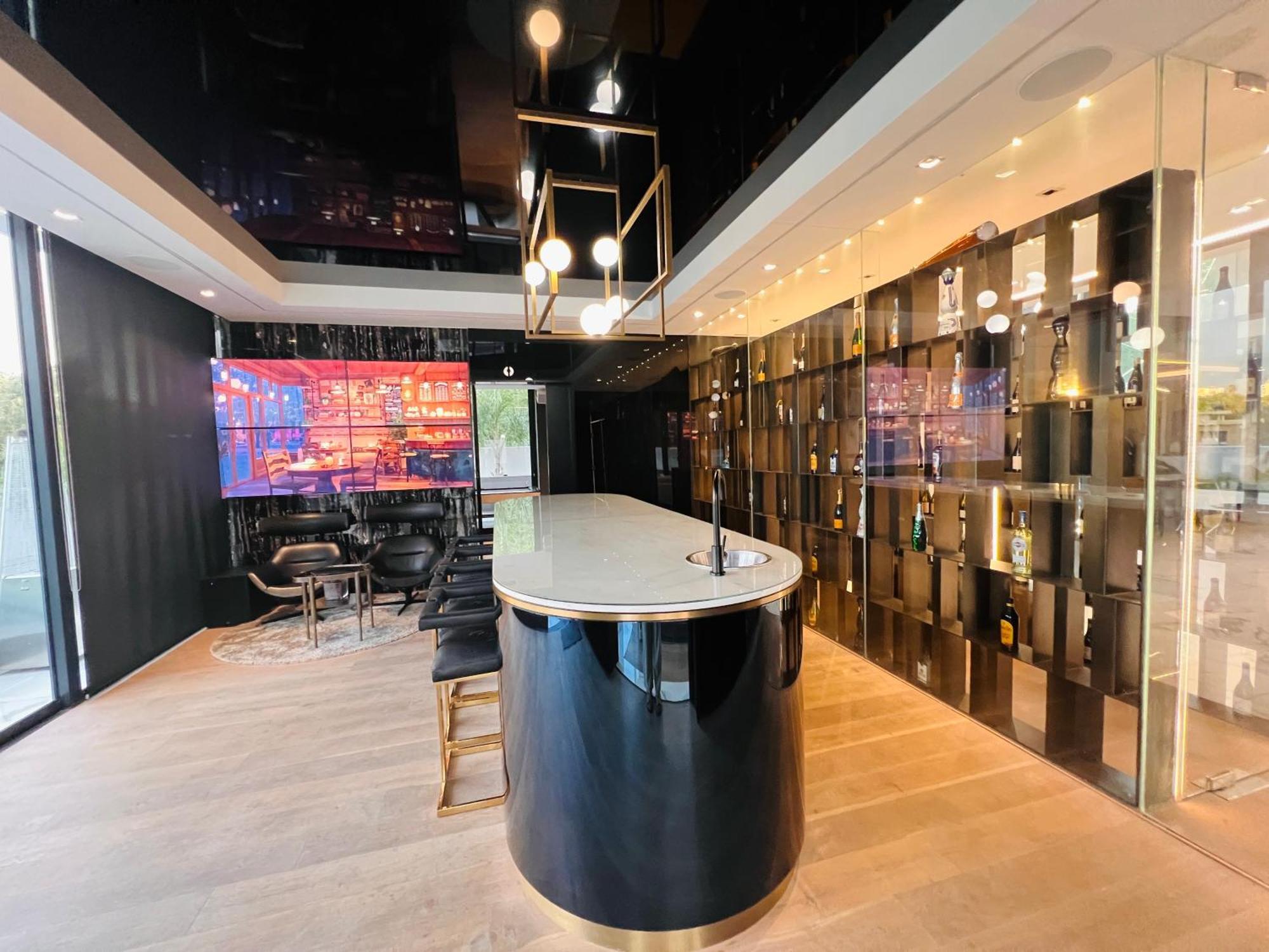 Cleveland Luxury *