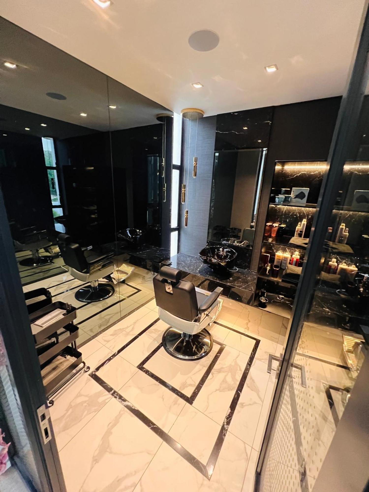 Cleveland Luxury * Johannesburg