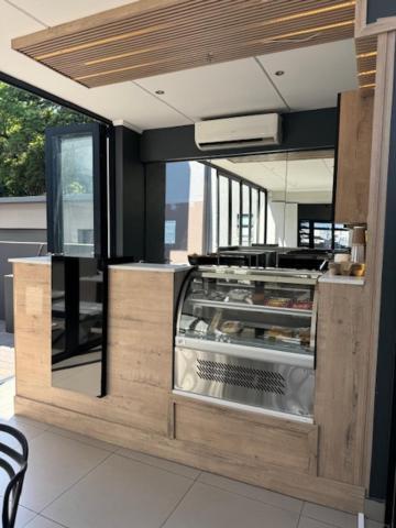 Odyssey Luxury - Back Up Generator Apartment Johannesburg