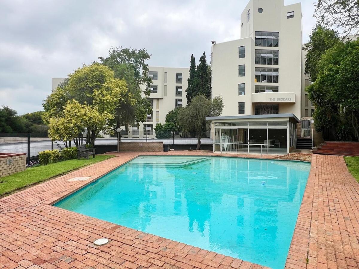 Apartment 3 Bedroom Luxury Sandton