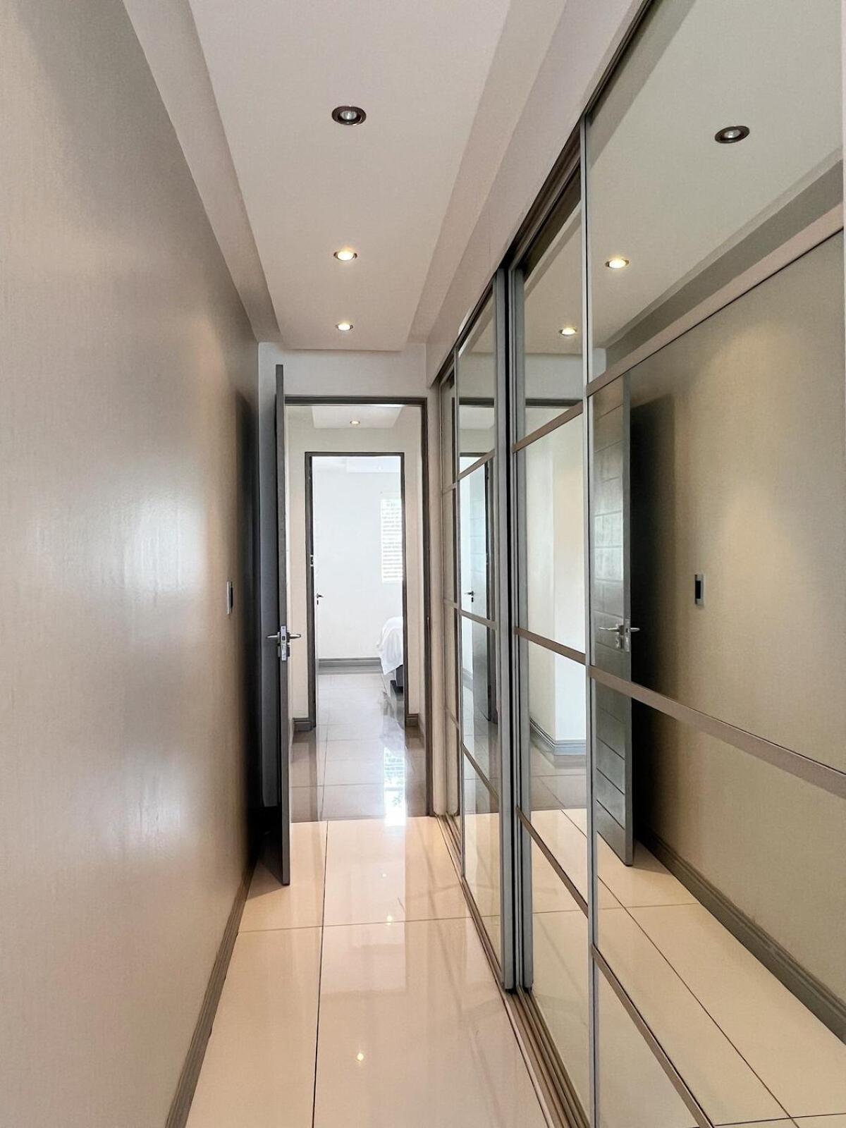Apartment 3 Bedroom Luxury Sandton Johannesburg