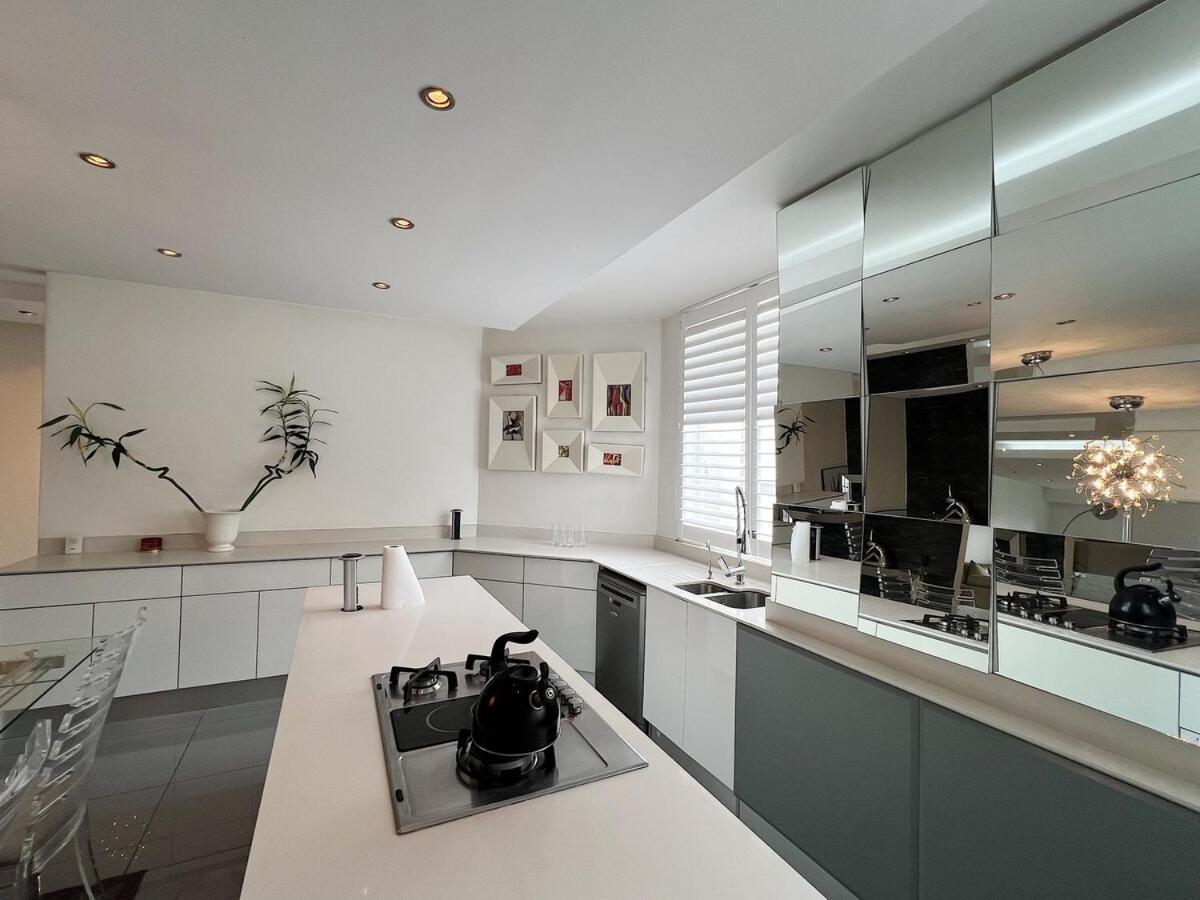 Apartment 3 Bedroom Luxury Sandton