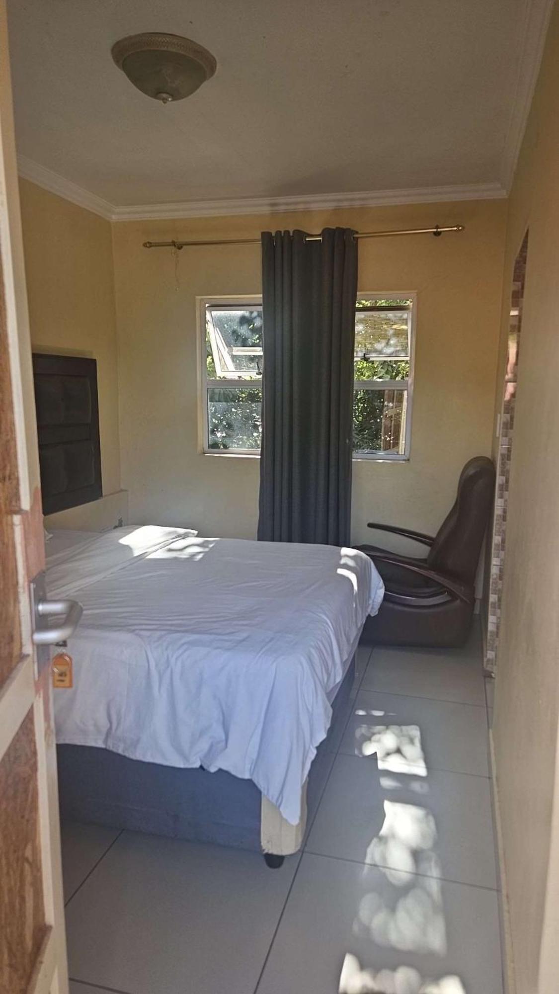 Guest house Kamp David 4*
