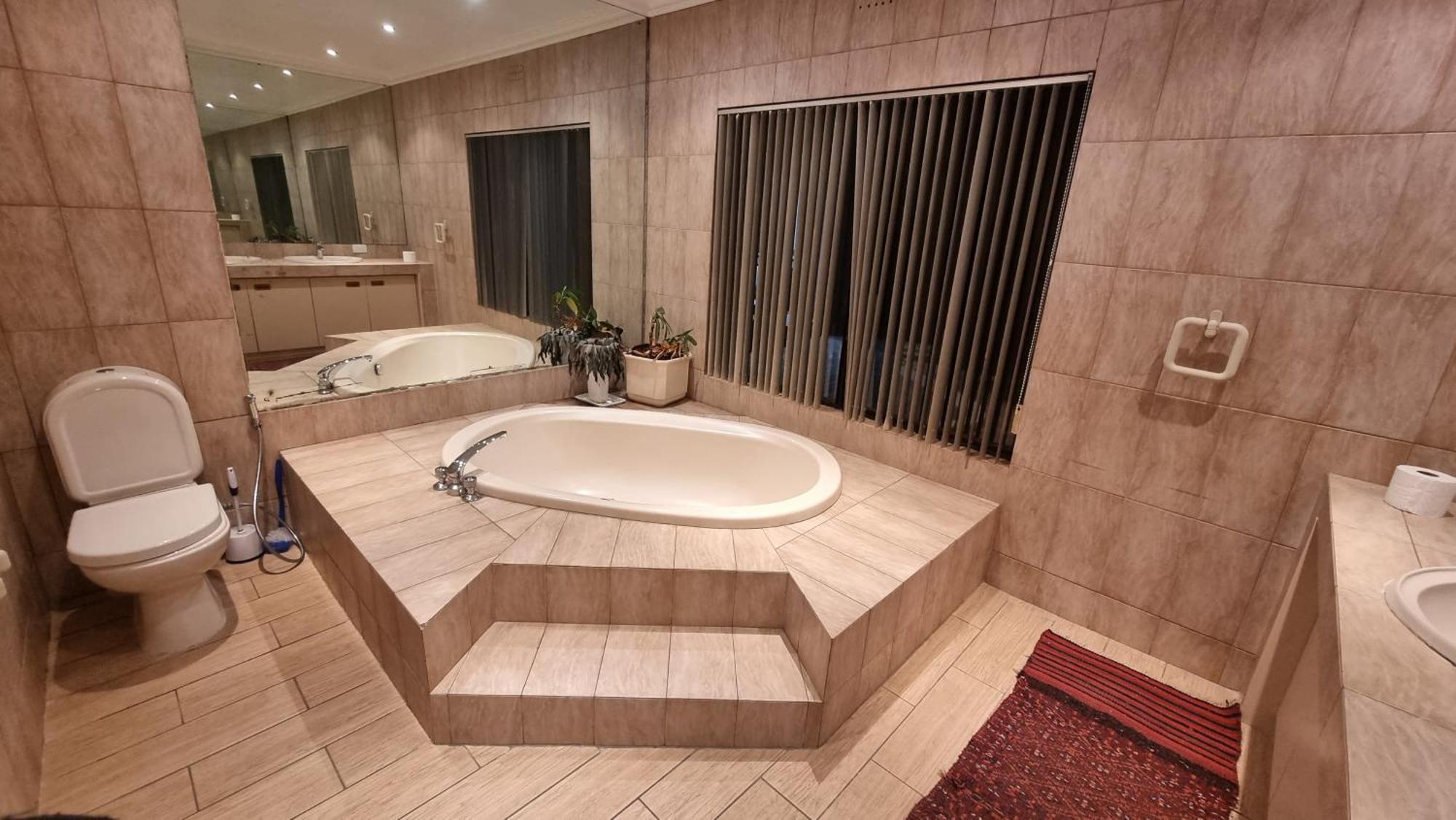 Holiday home Luxury Solar Powered With Pool And Sauna In Northcliff