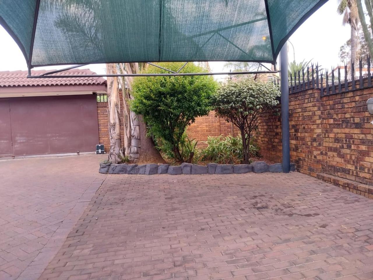 Guest house Erima