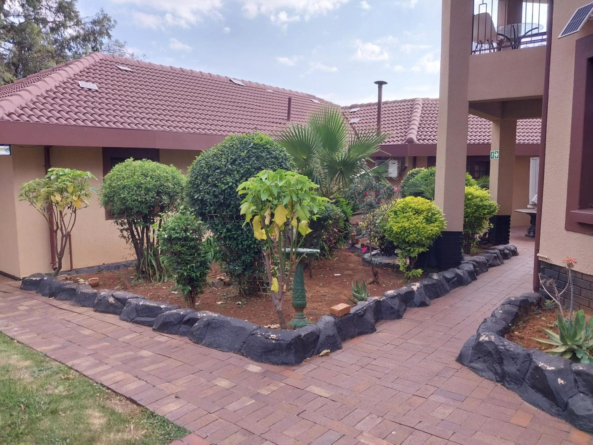 Nhà khách Erima Johannesburg