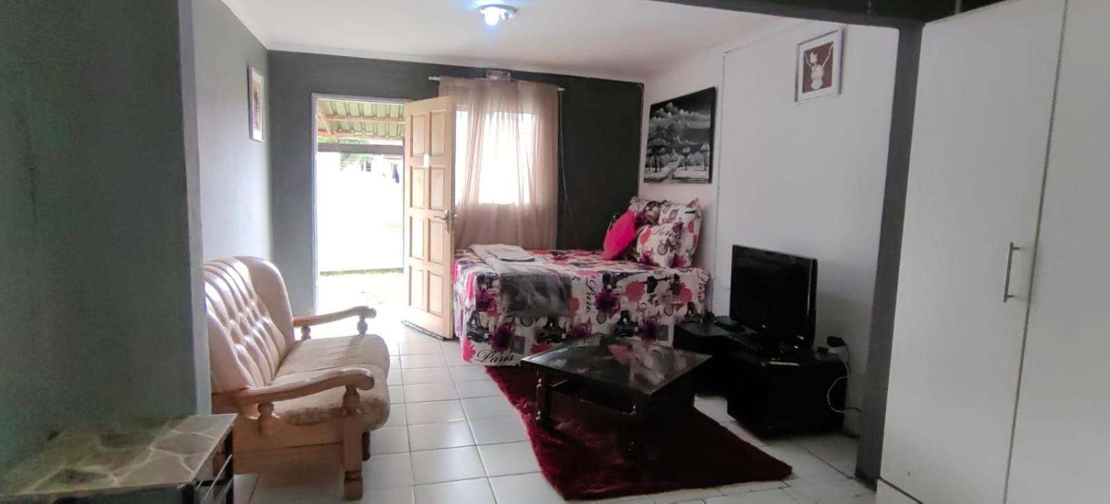St. Michael And The Queens Bed & Breakfast *