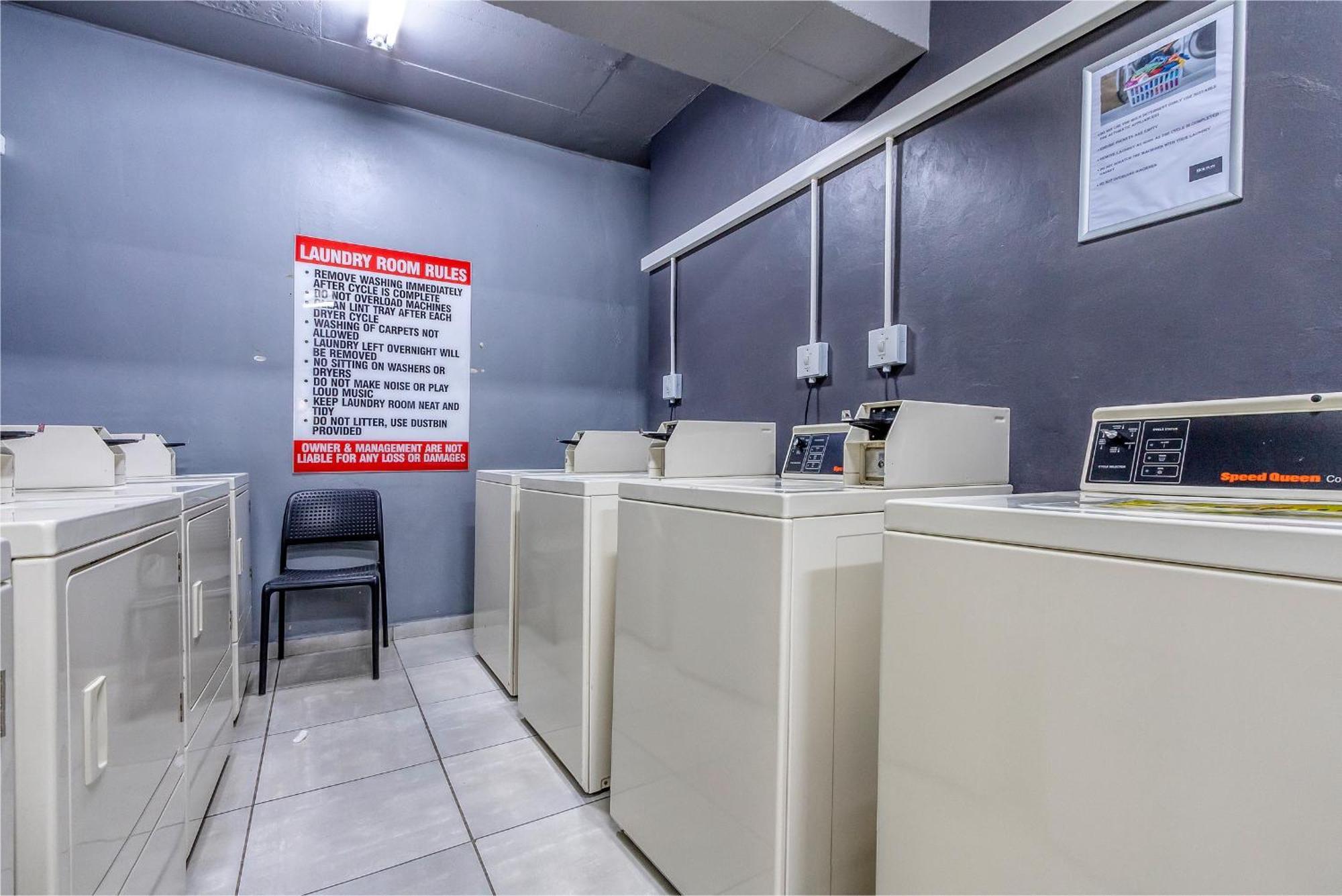 Retro Retreat Parking Wi-fi Back Up Power Apartamento Joanesburgo