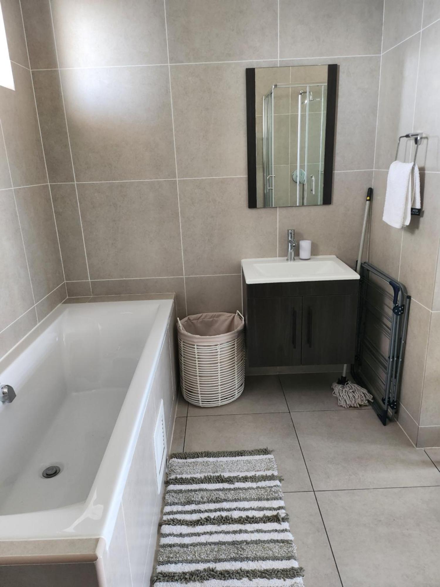 Cozy 1 Bedroom Guest house