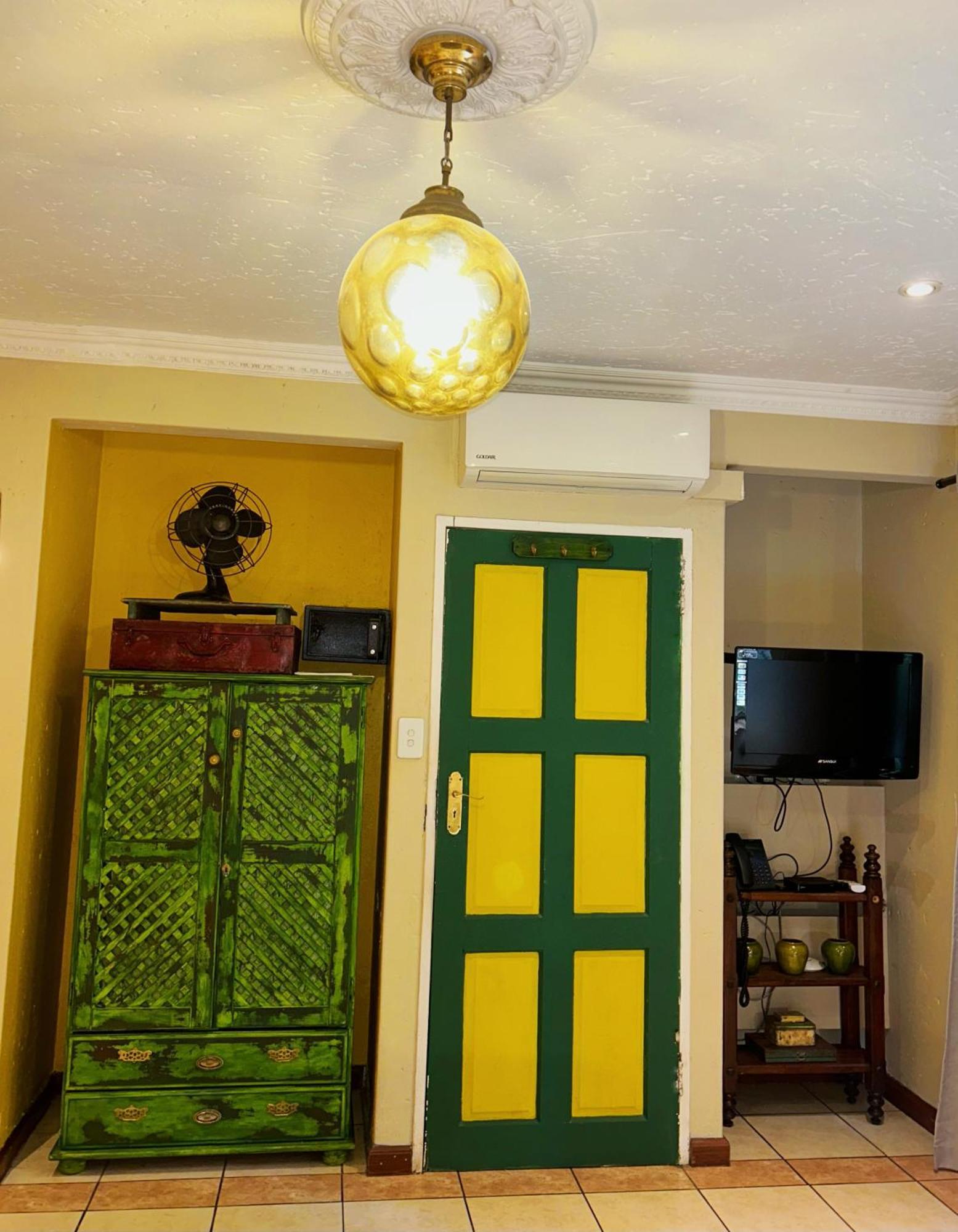 Simonne Bed & Breakfast 4*