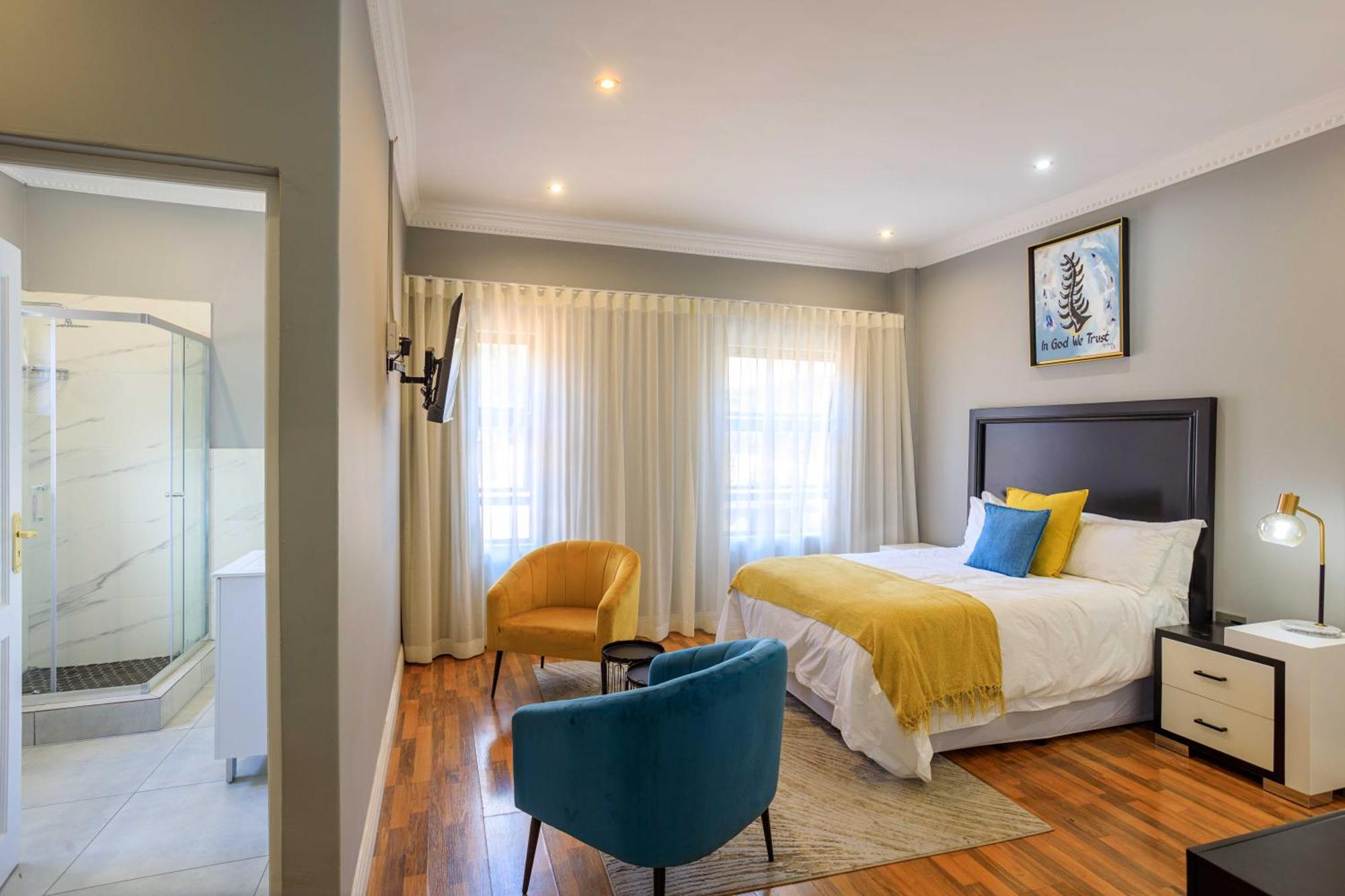 Adinkra Boutique Hotel 3*