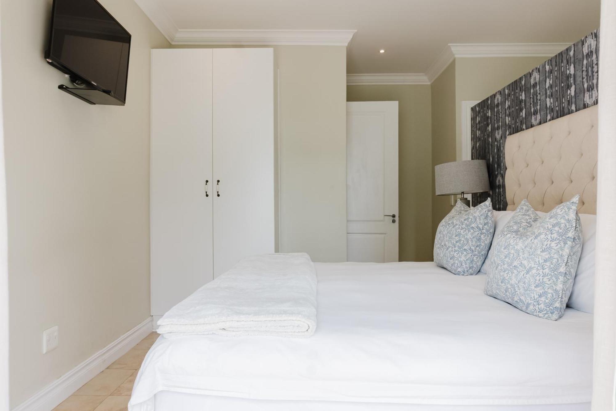 Hyde Park Retreat 4*