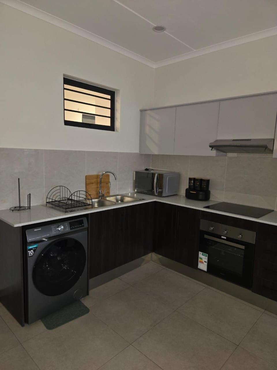 Cozy 1 Bedroom Guest house
