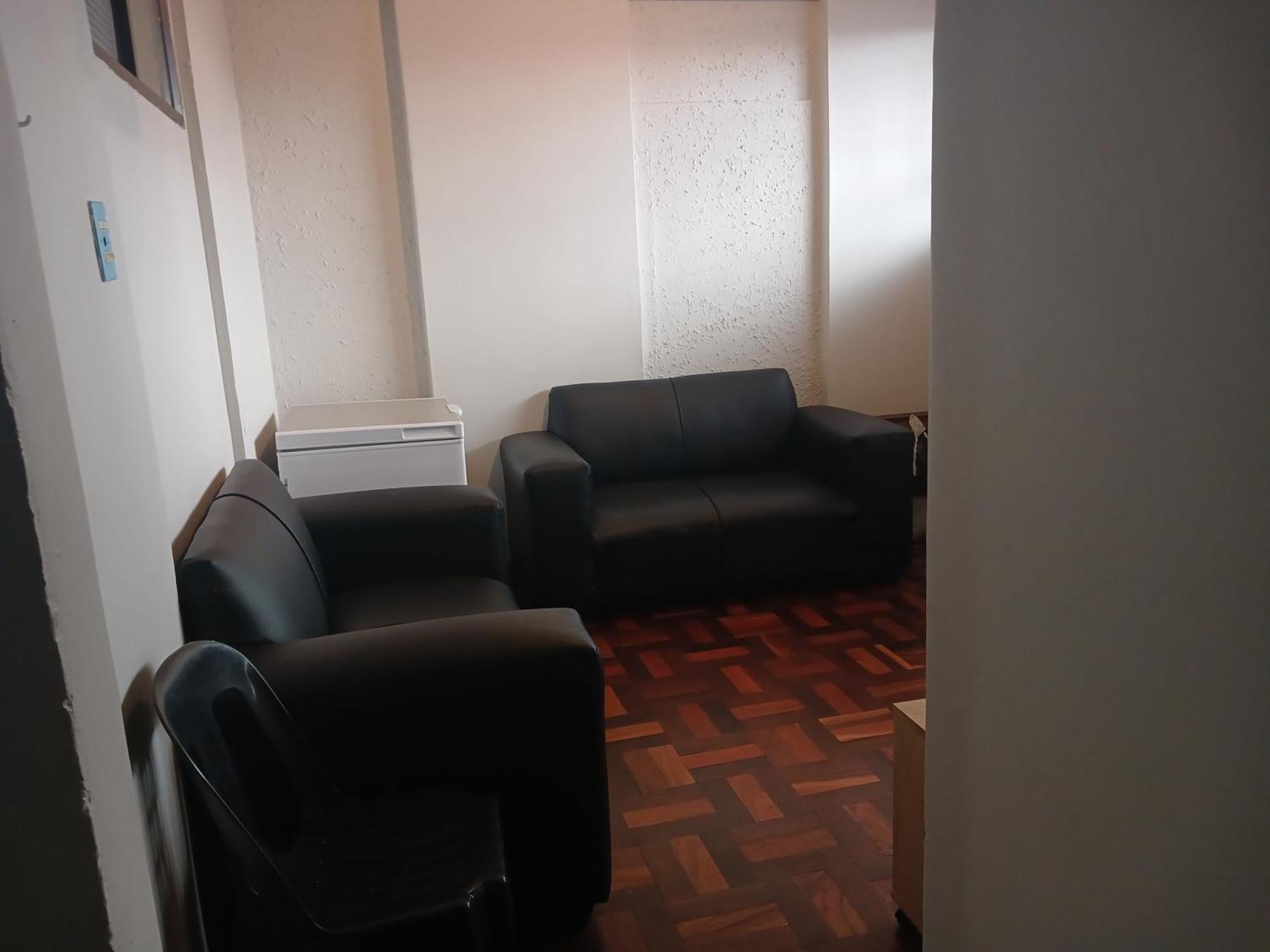 A 5 Bedroom Flat To Rent Atsan Franscisco Johannesburg