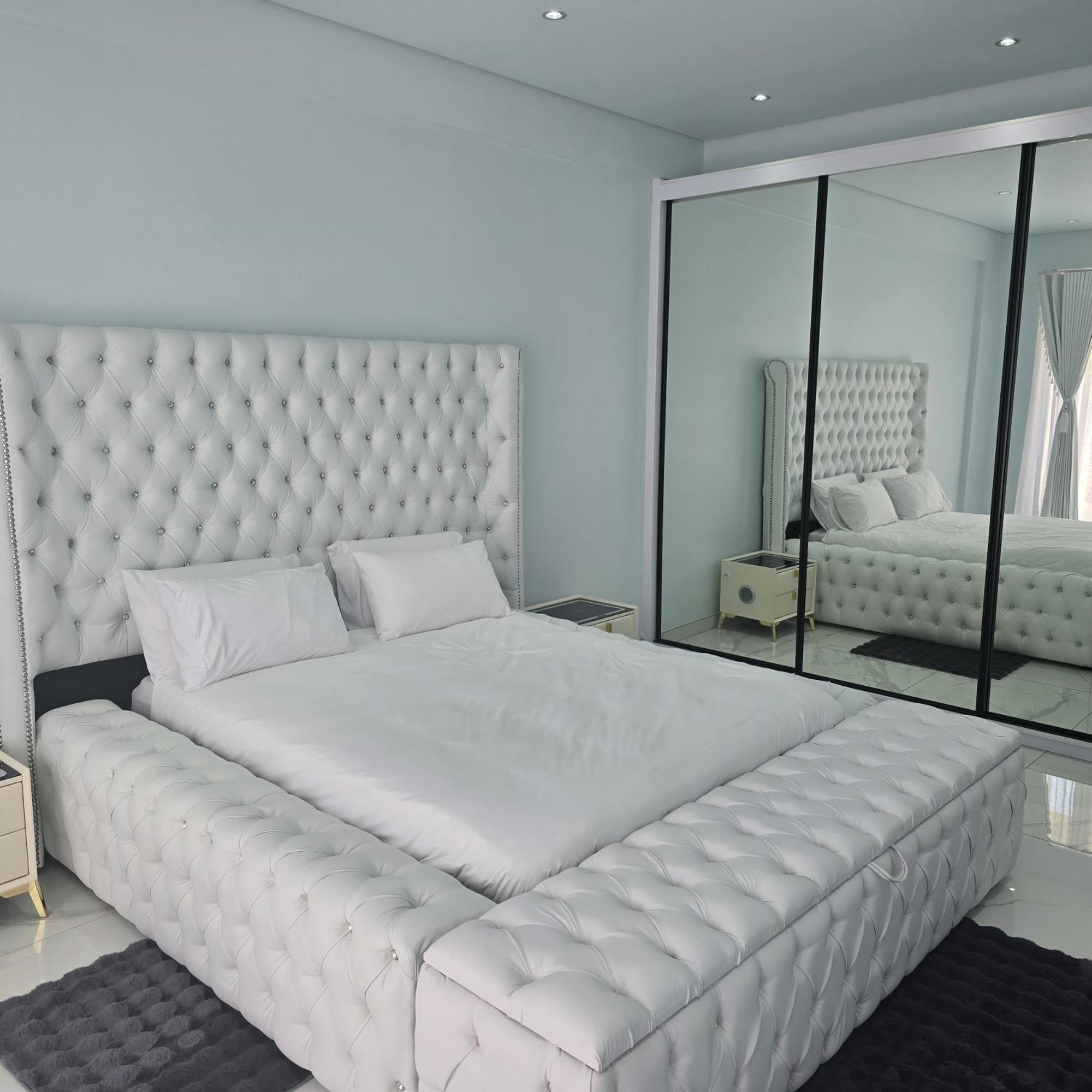 Sandton Atherstone Luxury Apartment