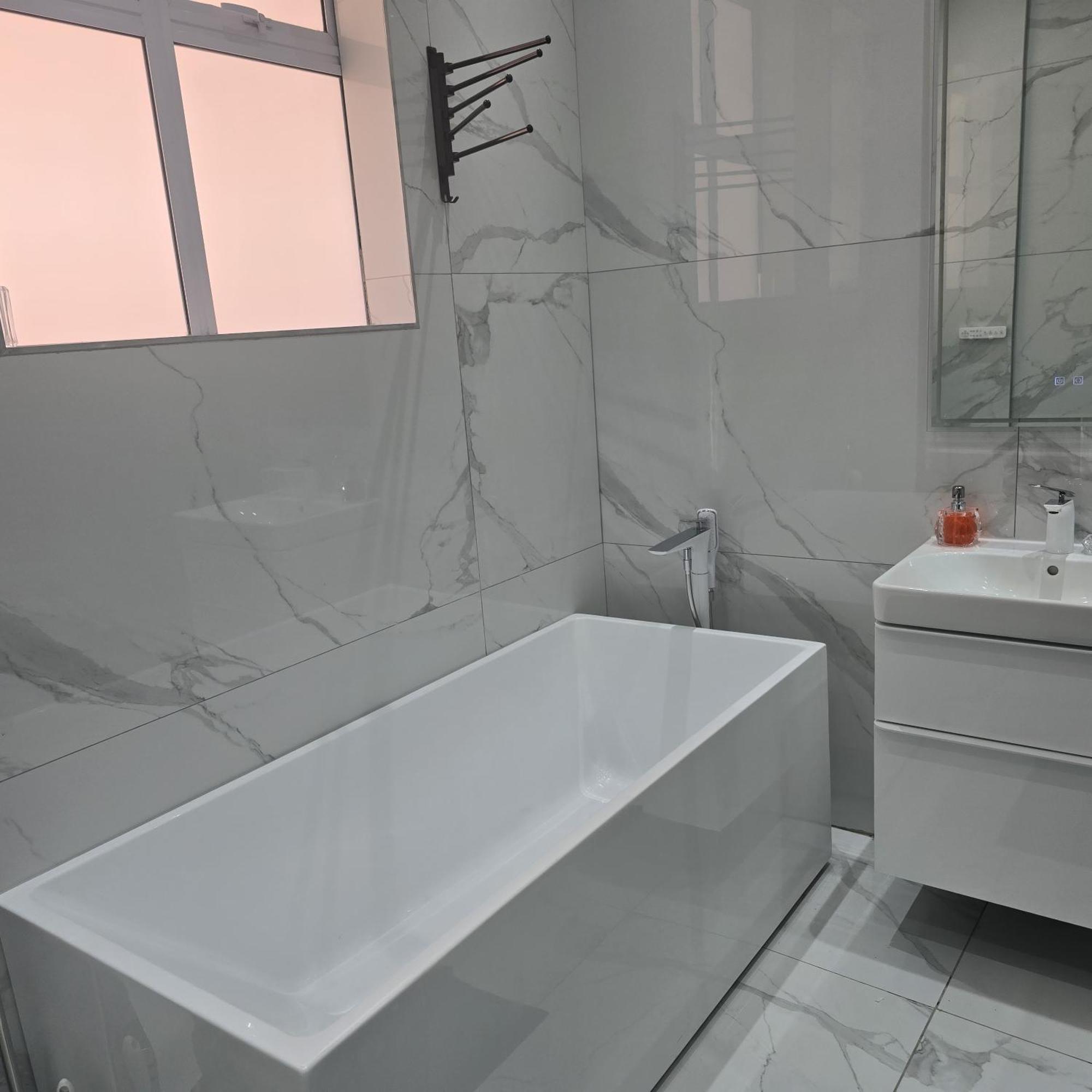 Sandton Atherstone Luxury Apartment *