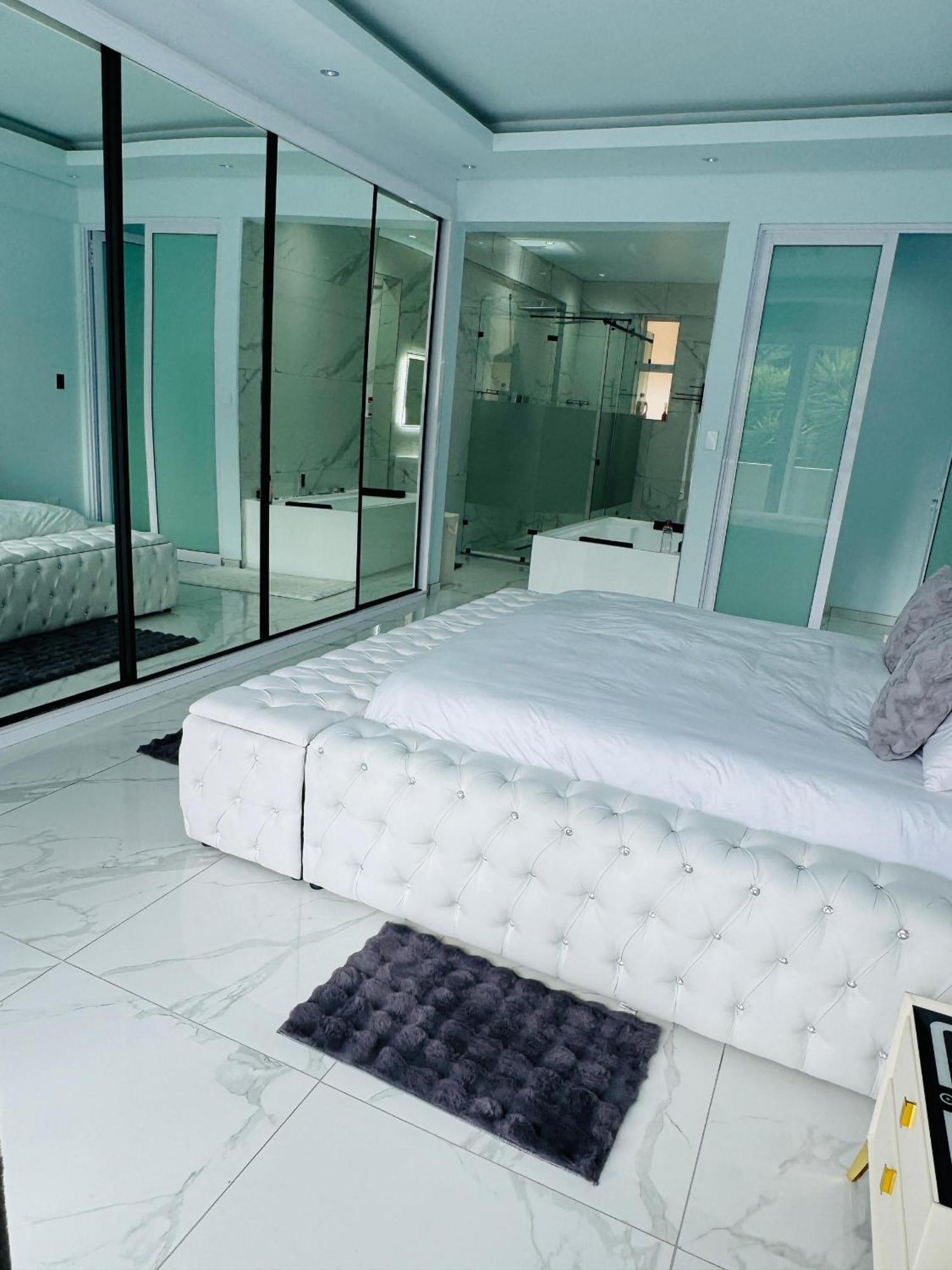 Apartment Sandton Atherstone Luxury Johannesburg