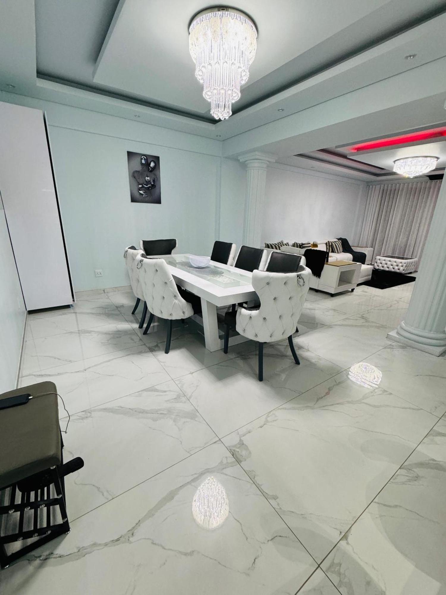 Sandton Atherstone Luxury