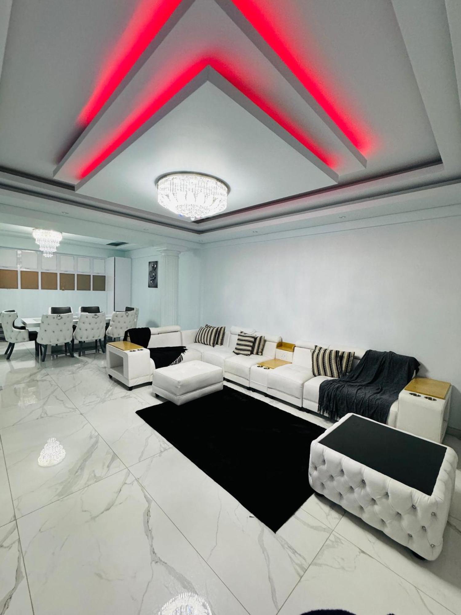 Sandton Atherstone Luxury Apartment *