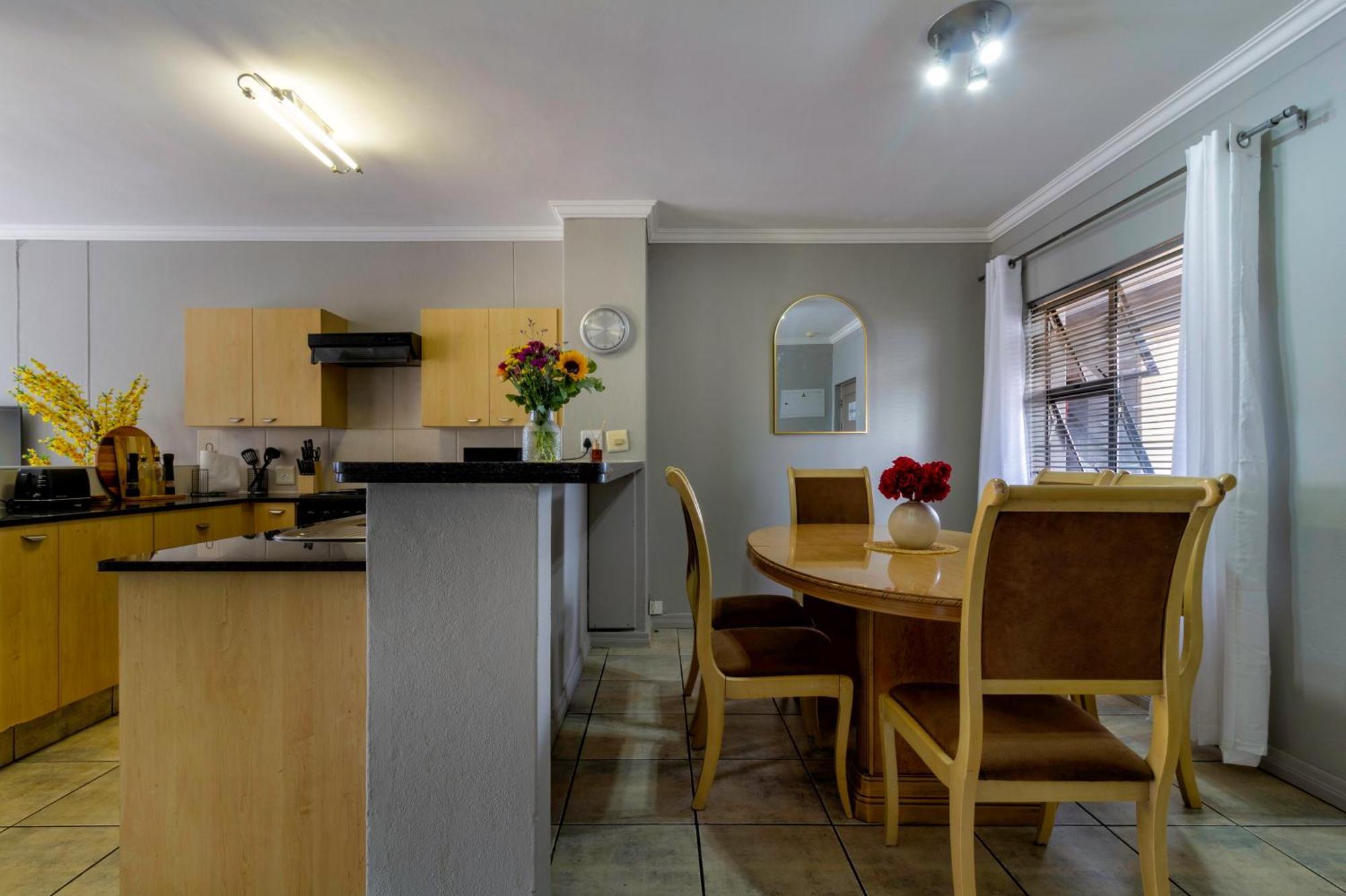 Apartment Luxury West Point Sandton *
