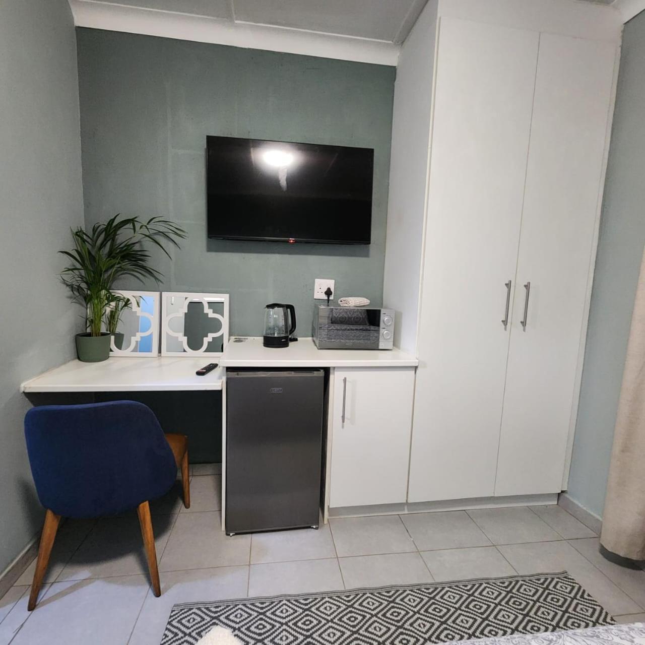 Apartment 77 On Percy Johannesburg