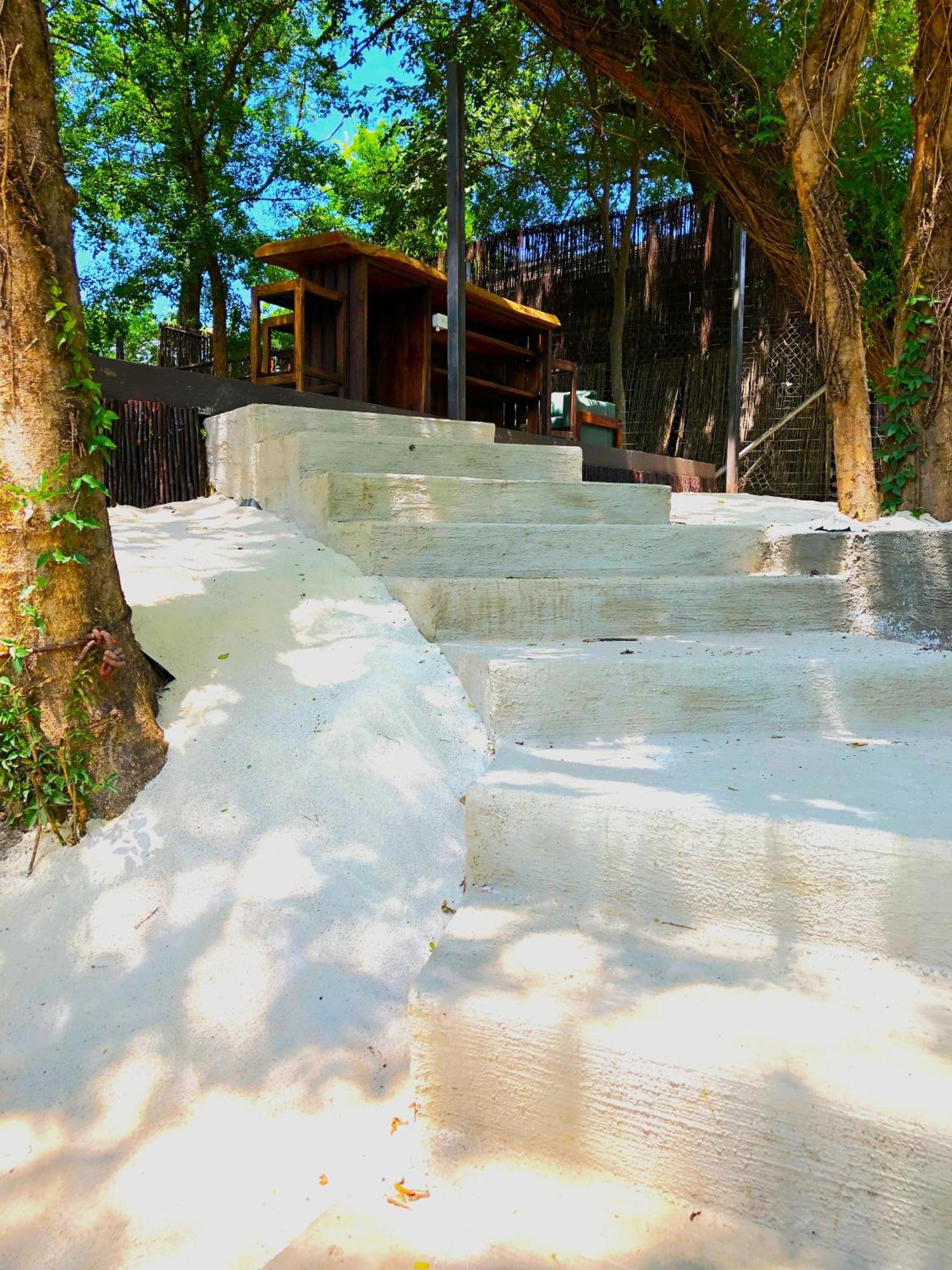 Guest house River