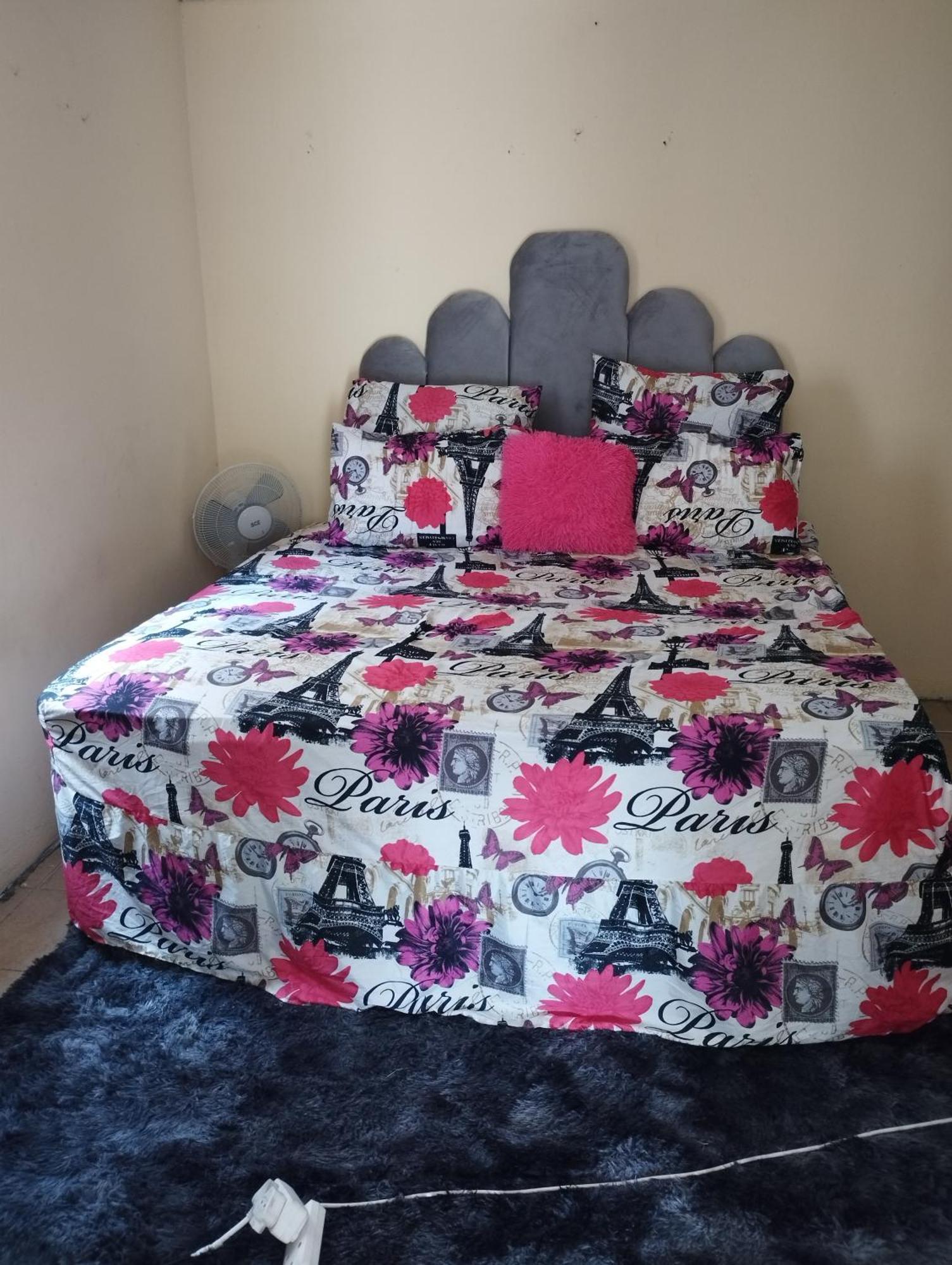 St. Michael And The Queens Bed & Breakfast