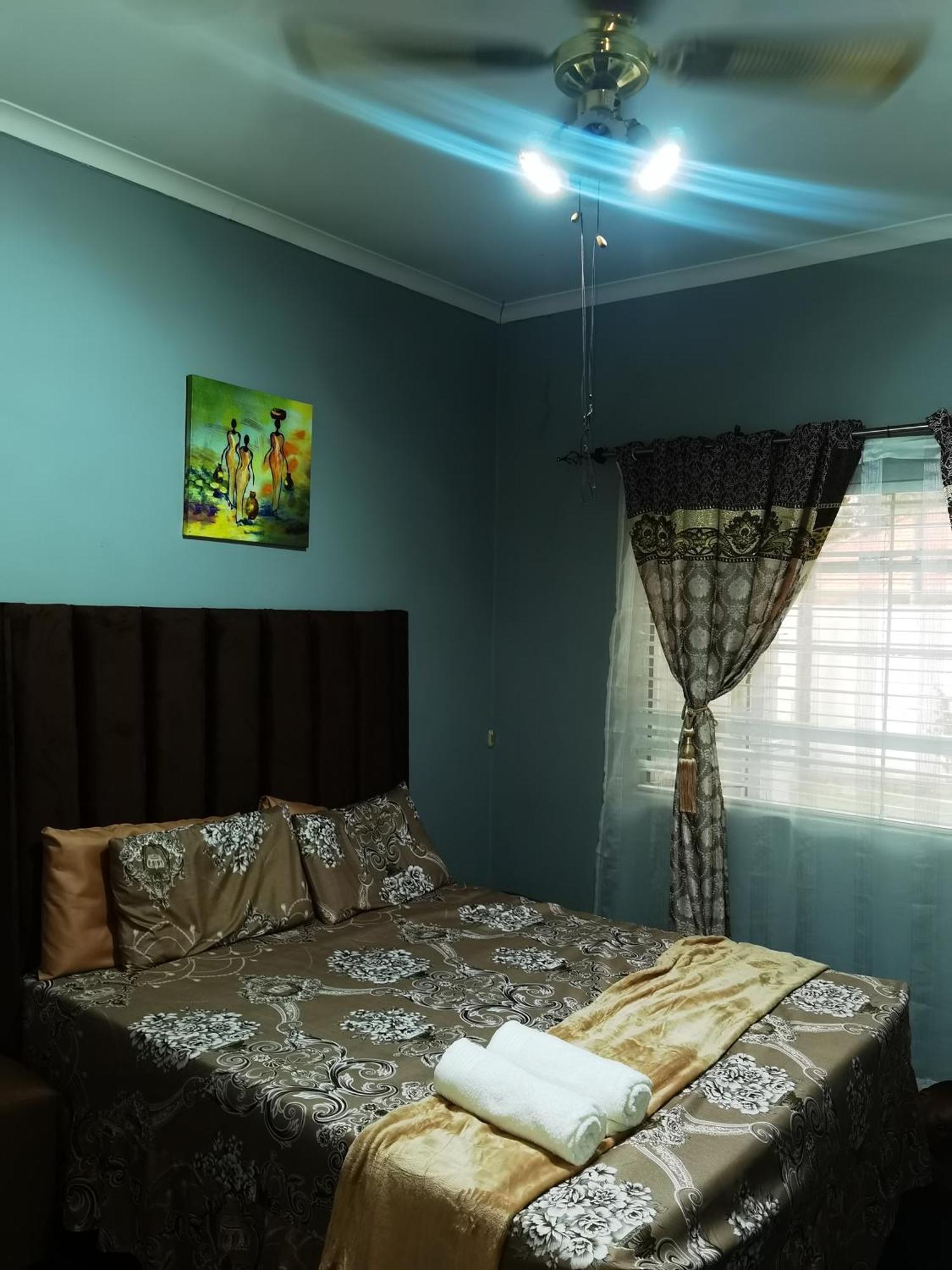 Yellow Stars Pty Guest house Johannesburg