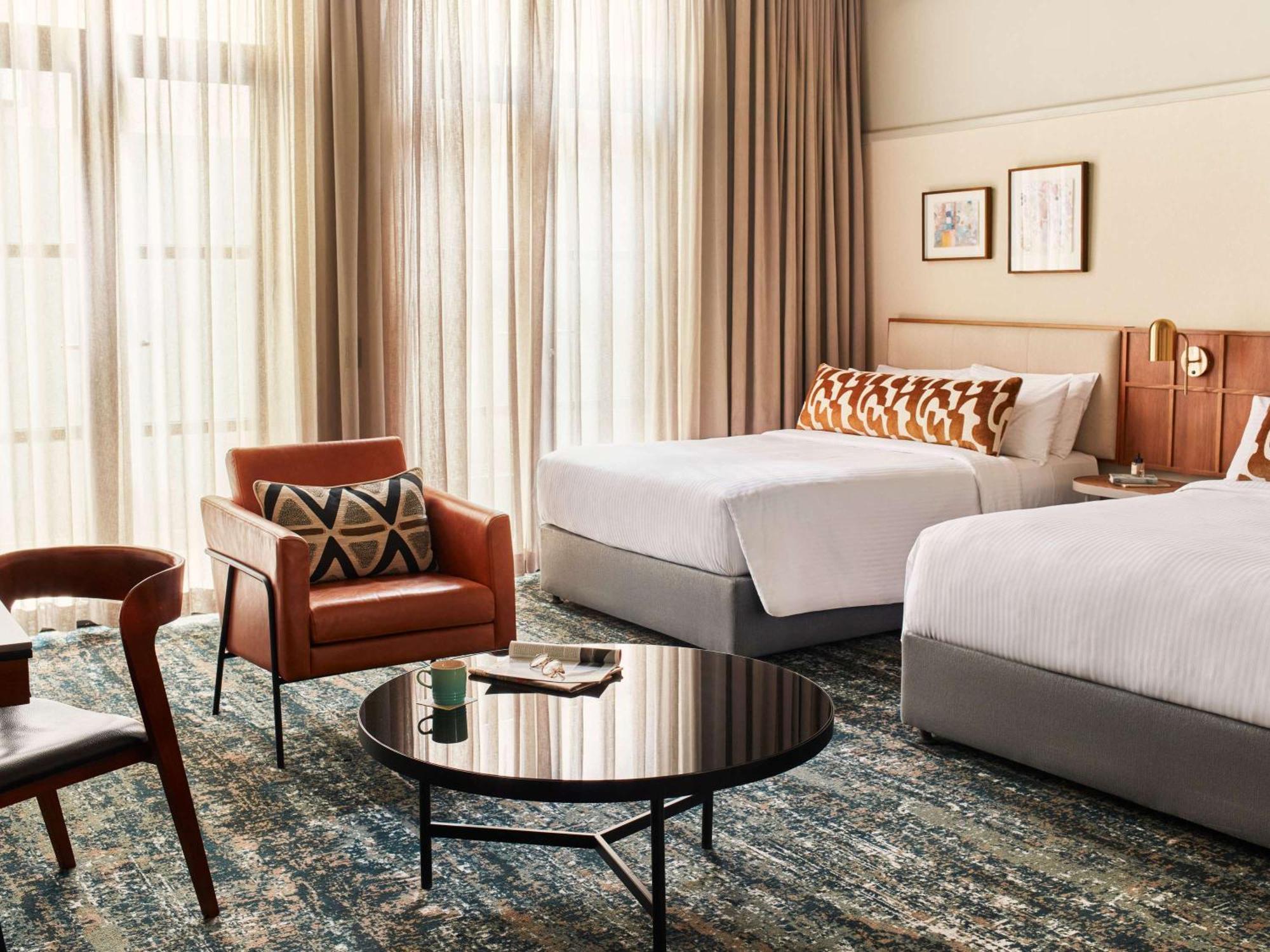 Hyde Rosebank Hotel 4*