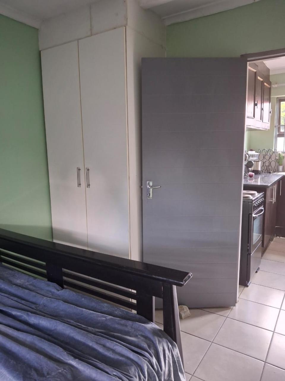 Guest house Theza's Place Johannesburg