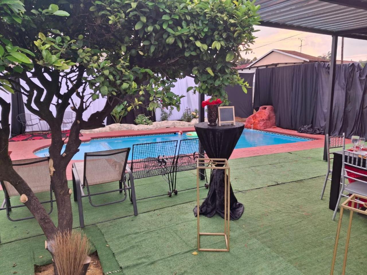 Theza's Place Guest house Johannesburg