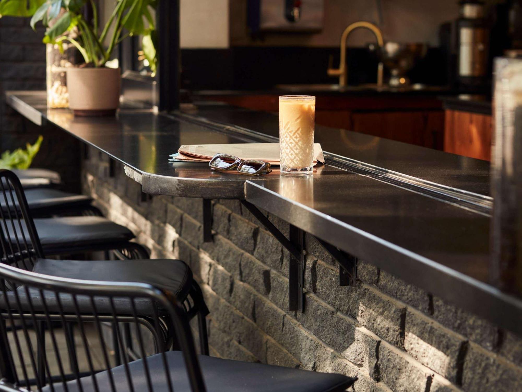 Hyde Rosebank Hotel 4*