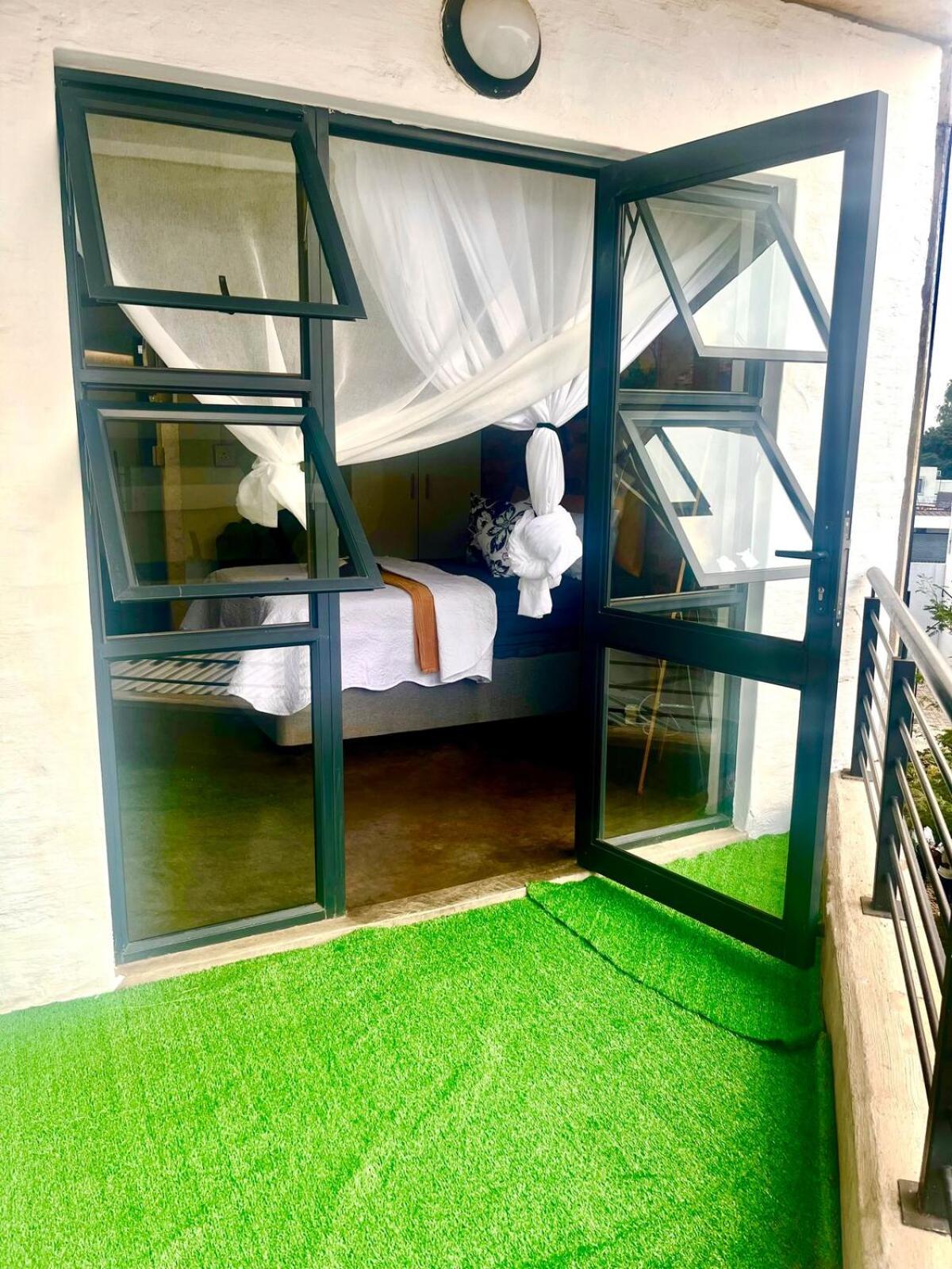 Heartbeat Of Maboneng Apartment