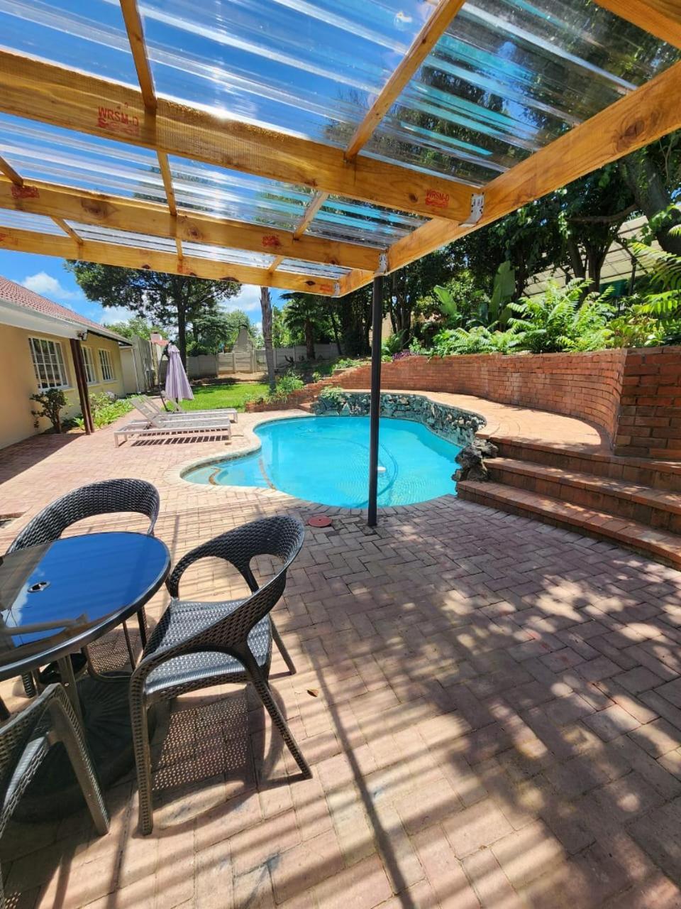 Casa de hóspedes Atlantic Pearl Sandton Joanesburgo