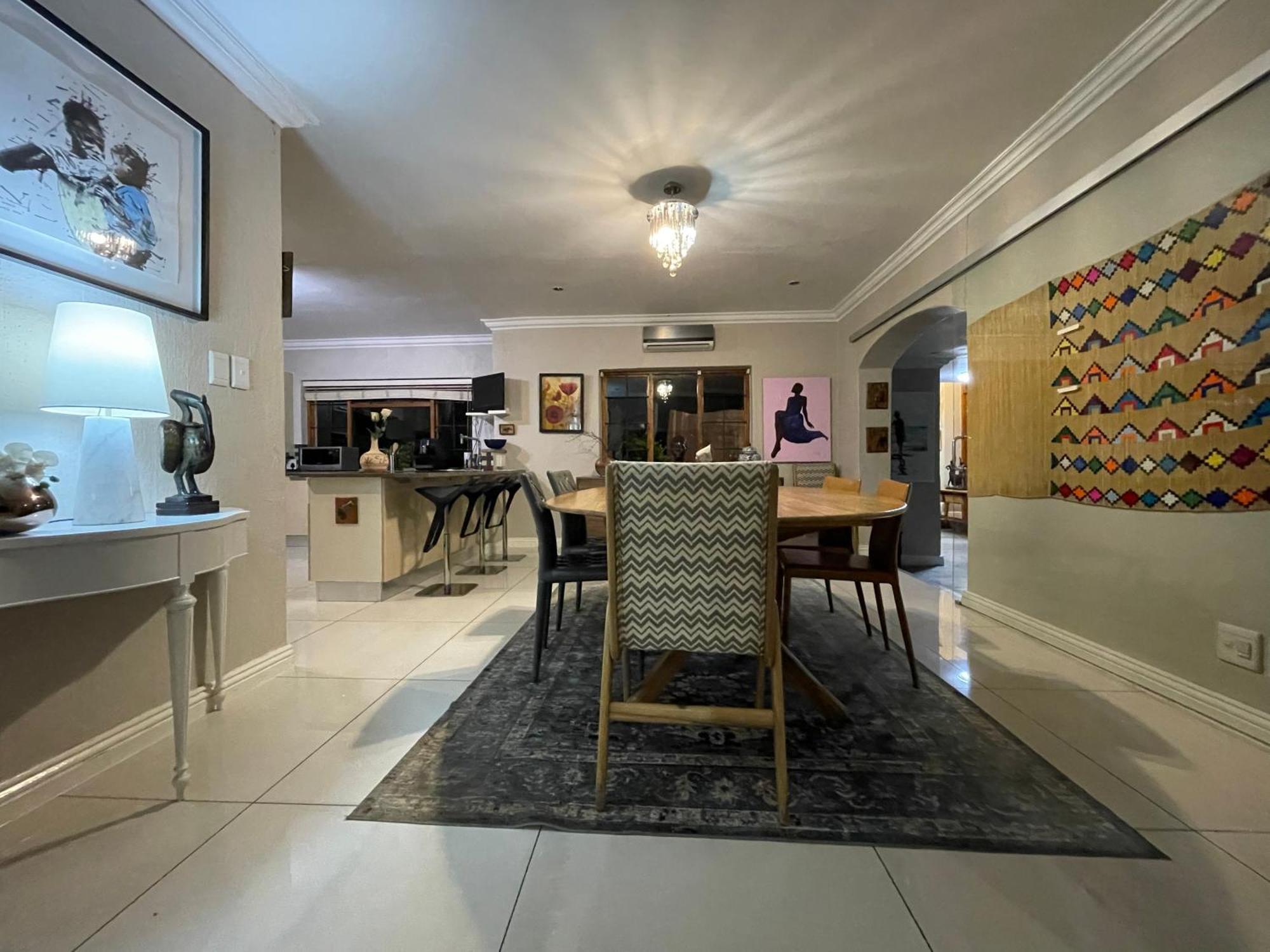 The Ridgeback, 4 Bedroom House Bryanston Holiday home Johannesburg