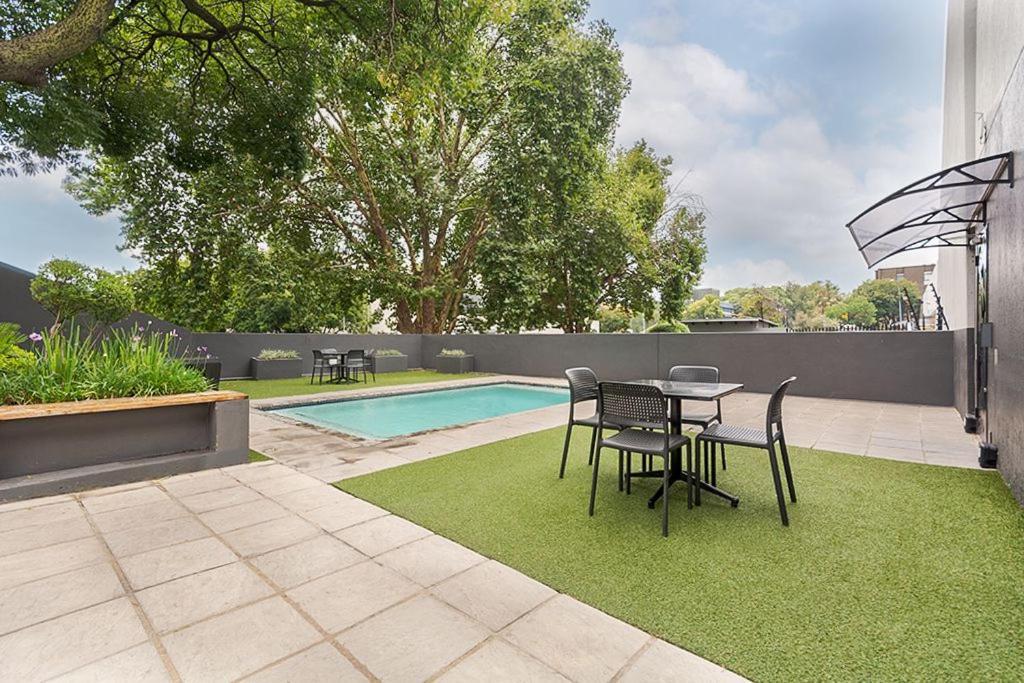 Urban Oasis At The Bolton Apartment Johannesburg