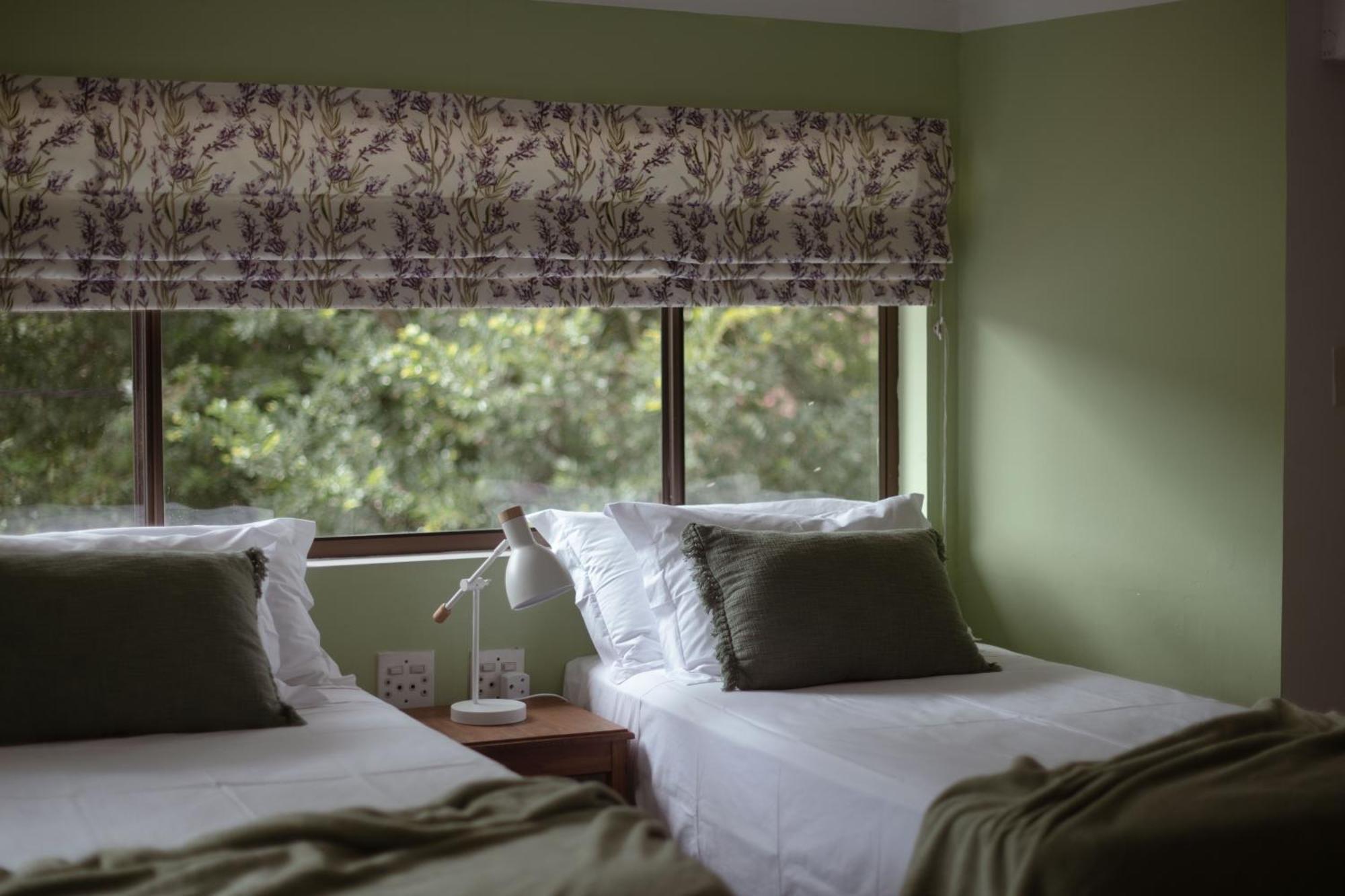 Guest house Hibiscus House *